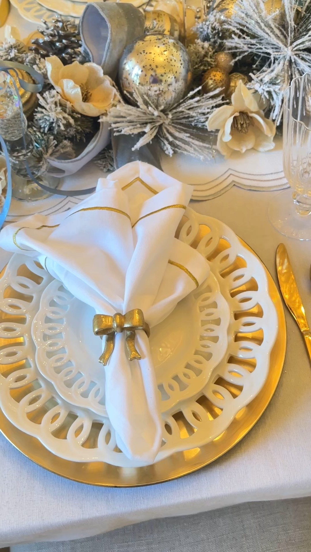 Last year’s Christmas tablescape ✨

#LTKSaleAlert #LTKHome #LTKFindsUnder50