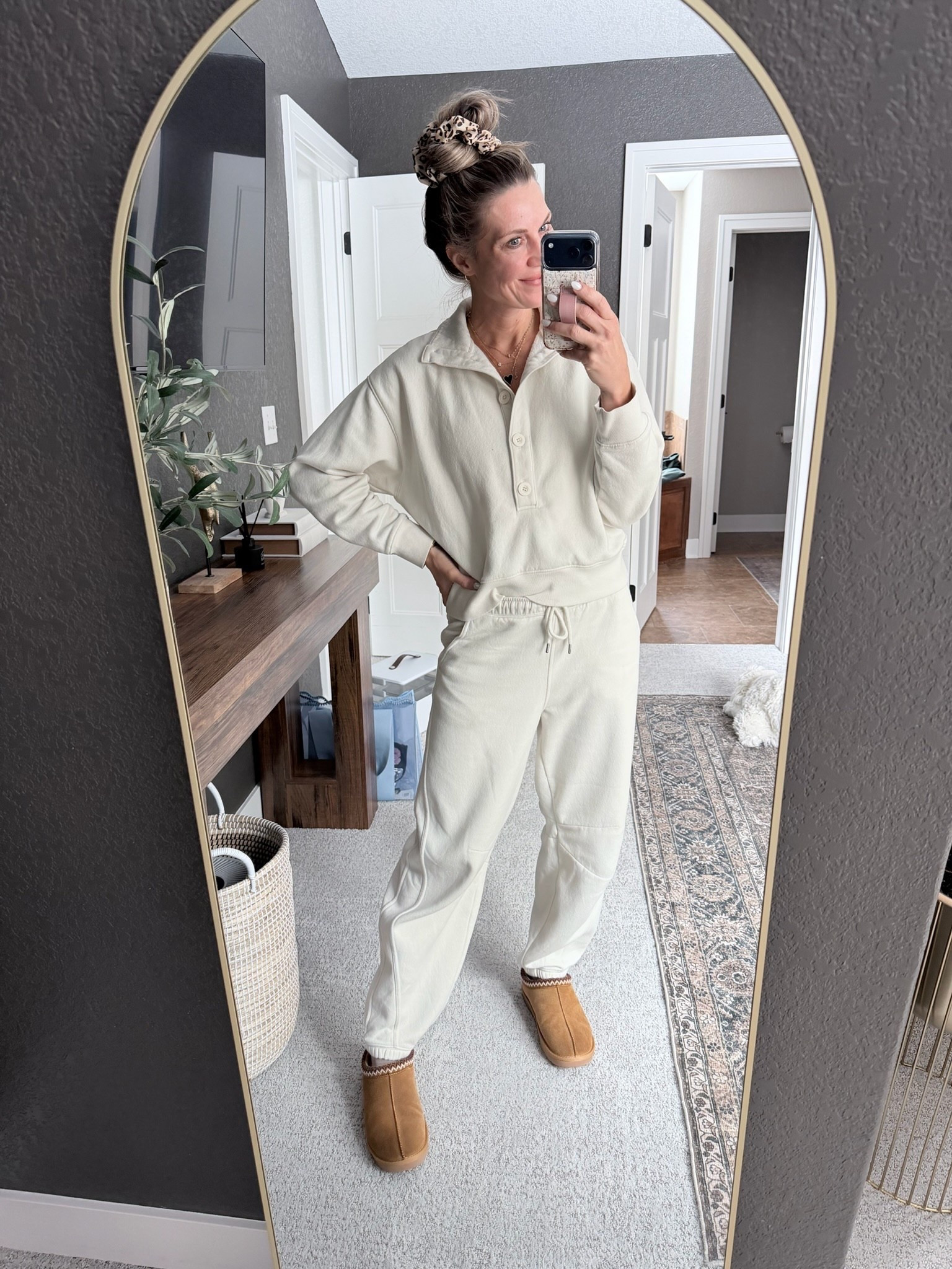 Snow Day OOTD ❄️☃️

#LTKootd #LTKFindsUnder50 #LTKmomlife