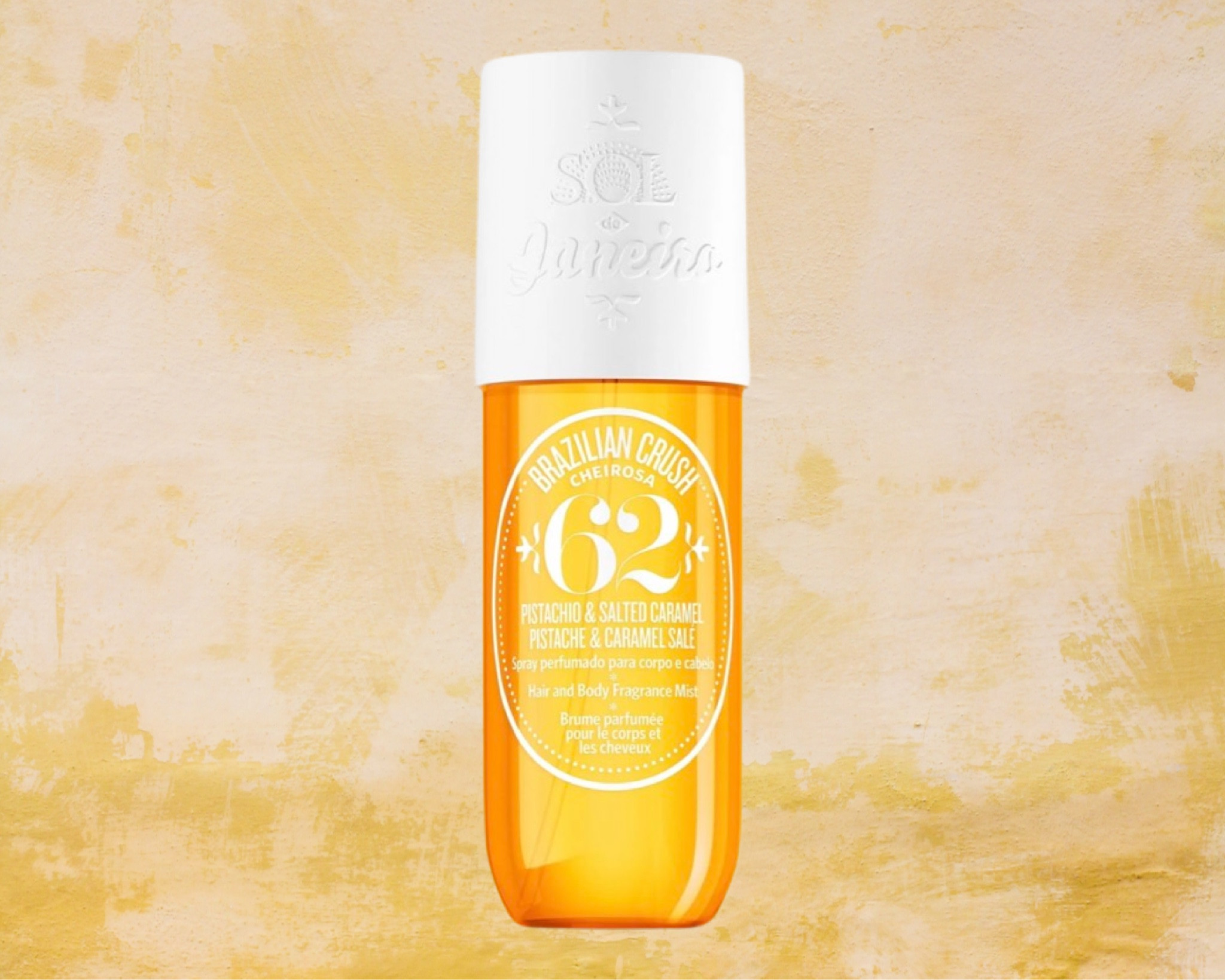 If you love almond + pistachio together, this is for you! Heavenly. I get so many compliments when I wear it. All while reminding me of SWEET summertime ☀️ 

#perfume #scent #summertime 