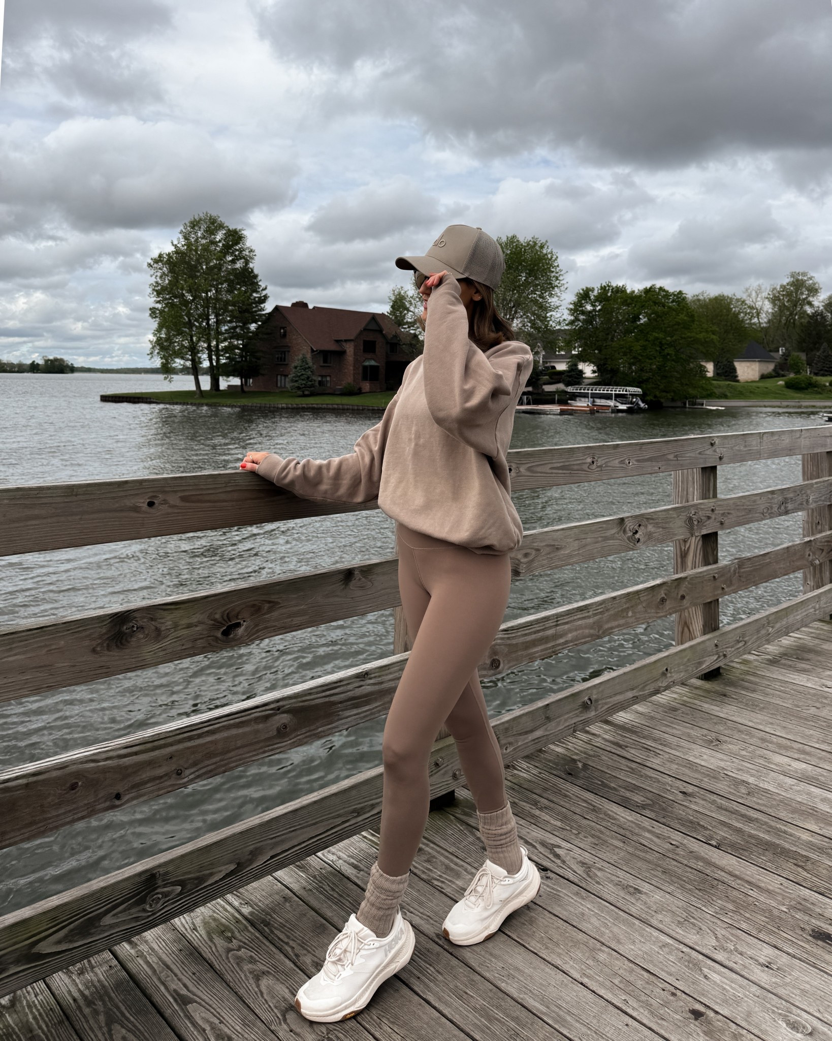 Varley leggings xs 
Alo bra small and sweatshirt xs 
socks + hat 
Hoka sneakers 
Walking outfit
Linking my weighted vest 10lbs 
Monochromatic 

#LTKActive #LTKStyleTip #LTKShoeCrush