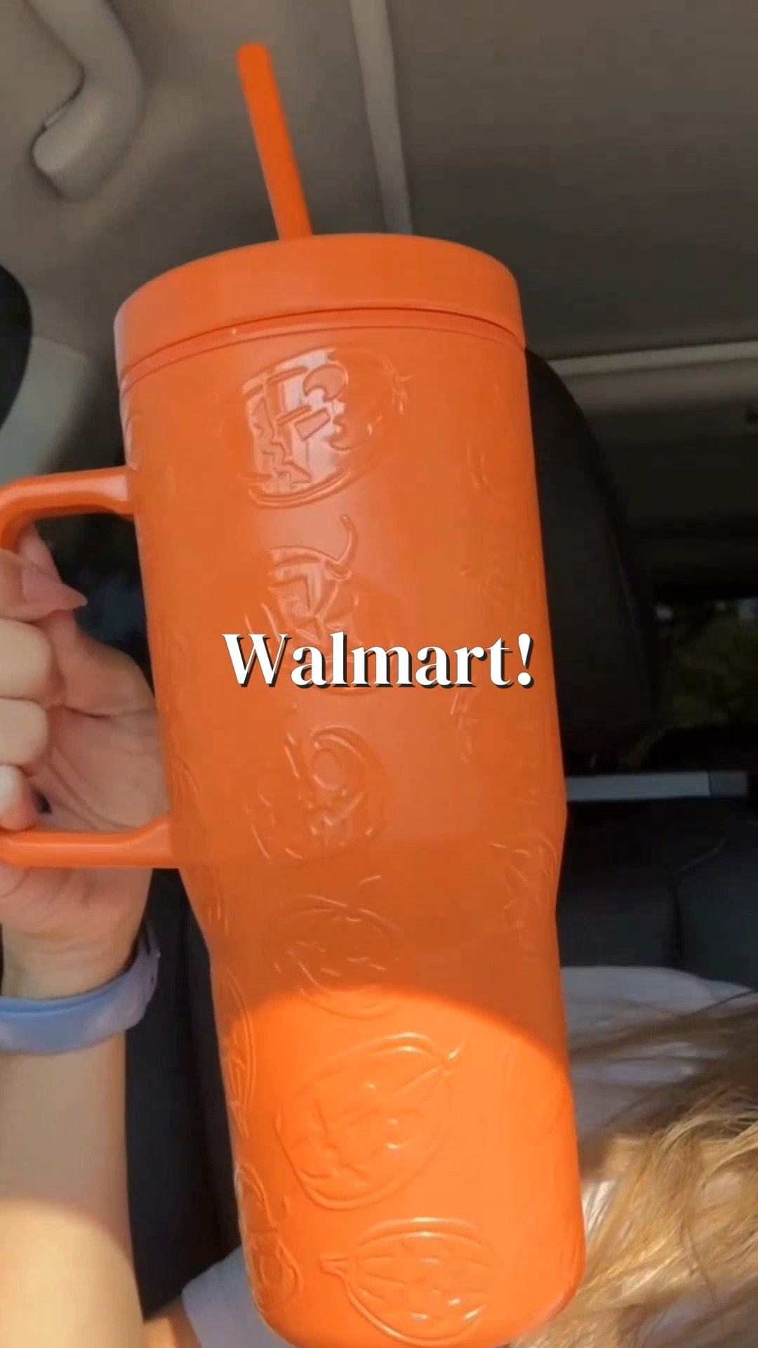 🍂 You know that viral pumpkin water bottle that's all over TikTok and sold out everywhere?
🎃 Guess what? I found a dupe for ONLY $5 at Walmart! 🙌
✨ They have other cute colors and designs too. But hurry, they’re flying off the shelves!
🛒 Who's rushing to Walmart right now? Let me know in the comments! ⬇️
#PumpkinWaterBottle #TikTokFind #WalmartDeals #FallVibes #BargainHunt #ShopSmart #MustHave #TrendingNow

#LTKFallSale #LTKVideo #LTKSeasonal