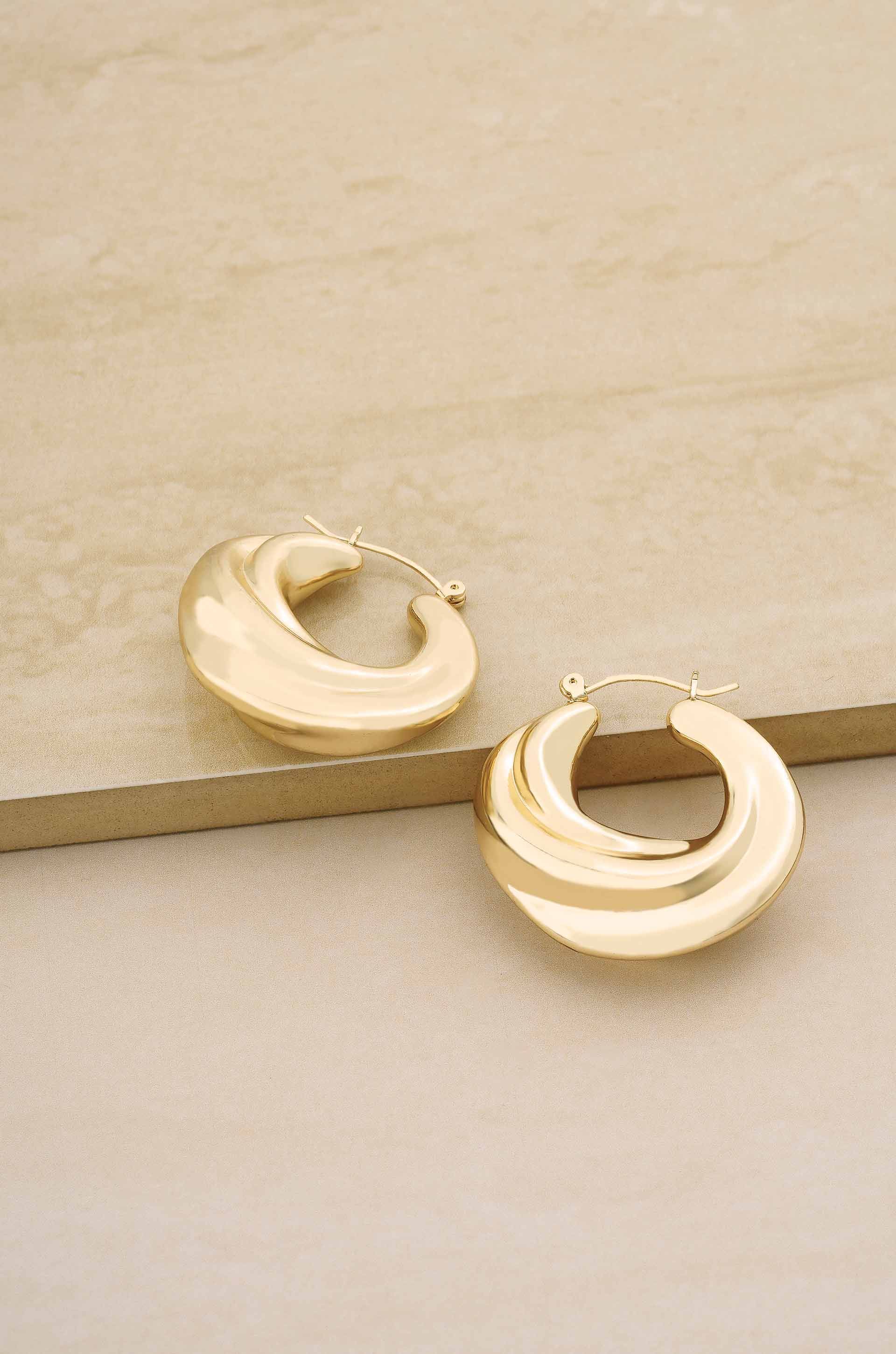 Crescent Swirl 18k Gold Plated Hoop Earrings | Ettika