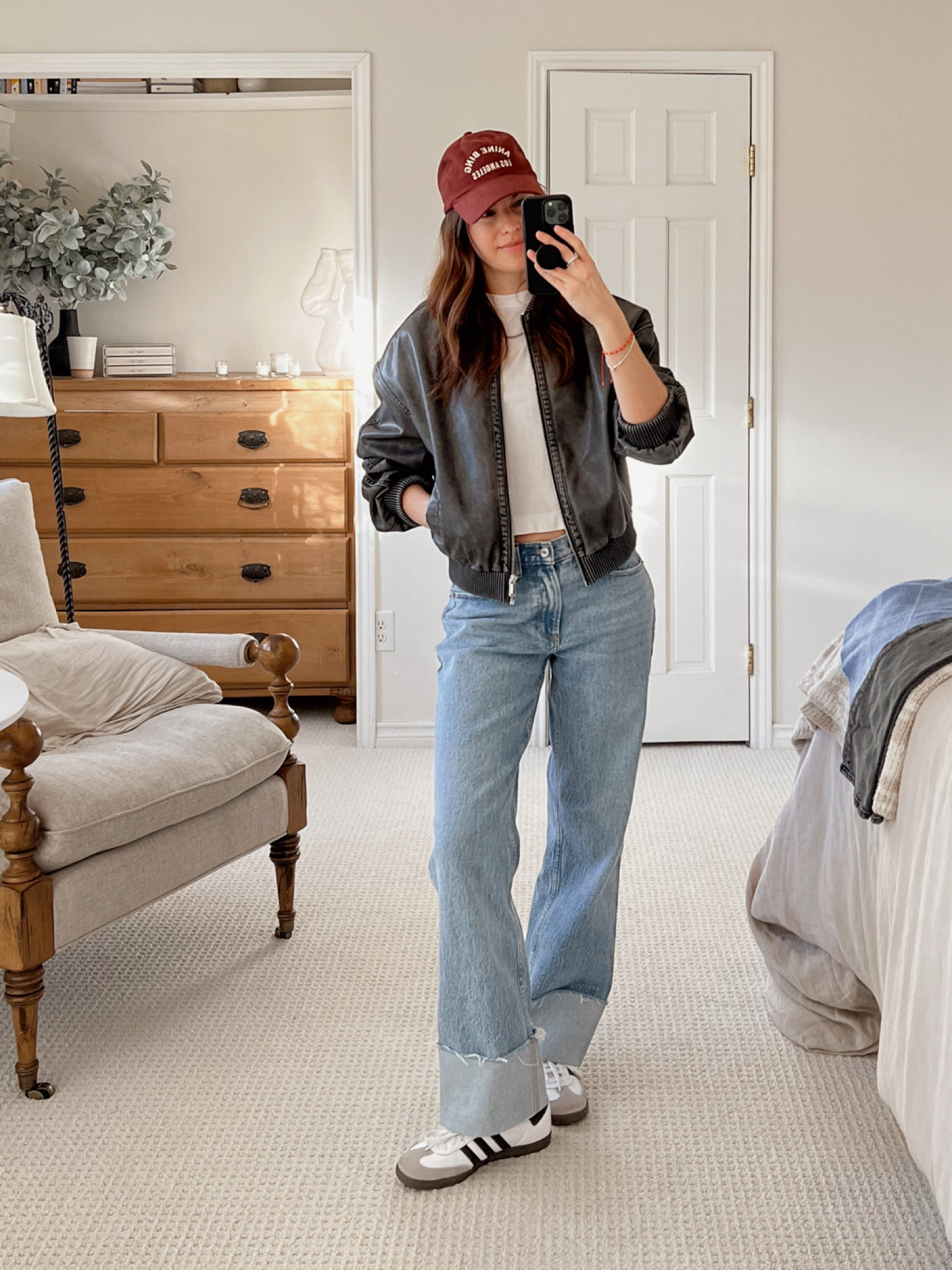 My fav jeans are 25% off! I’m wearing the mid-rise baggy which is all but sold out — HOWEVER they have this same jean in low rise and high rise options too. Linked them in the similar items below. Wearing size 26.