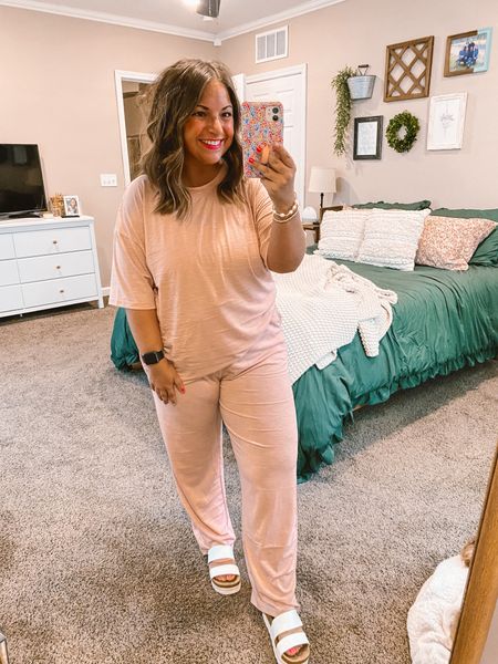 Amazon, spring outfit, summer outfit, sandals

sandals: fit true to size // wearing a 5
set: fits true to size // wearing a large

#LTKstyletip #LTKmidsize #LTKSeasonal