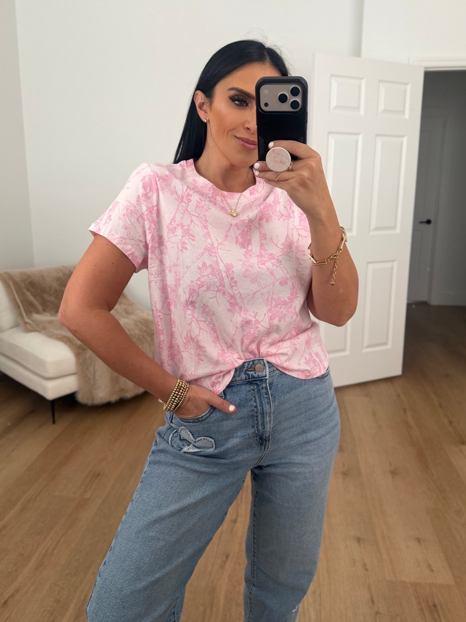 No Boundaries High Rise Baggy Wide Leg Jeans with Heart Patch wearing size small. No Boundaries Cotton Tee with Short Sleeves wearing size small. 