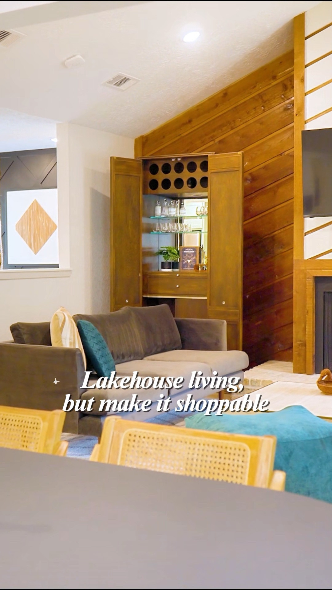 Love this cozy lakehouse living room? Every piece you see is linked and ready to shop on LTK—from comfy seating to the finishing touches. Create an effortless, relaxed lakeside look in your own home with items I truly love and use.

👉 Shop the full room on LTK
🔗 Link in bio to get the look

🎁 Shop now on LTK |
https://www.shopltk.com/explore/Elizabeth_Greever
🎁See our stories for link
🎁Link is also available on our bio

Follow us for more:
Inspiration 💫
Links to favorite materials 💚
Before & Afters 👏🏻
Shop & get inspired 👇🏻


#LTKHome #LTKGiftGuide #LTKHoliday