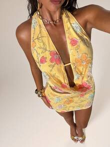SHEIN BAE Women's Plunging Neck Beaded Floral Decor Sexy Fashion Halter Camisole | SHEIN