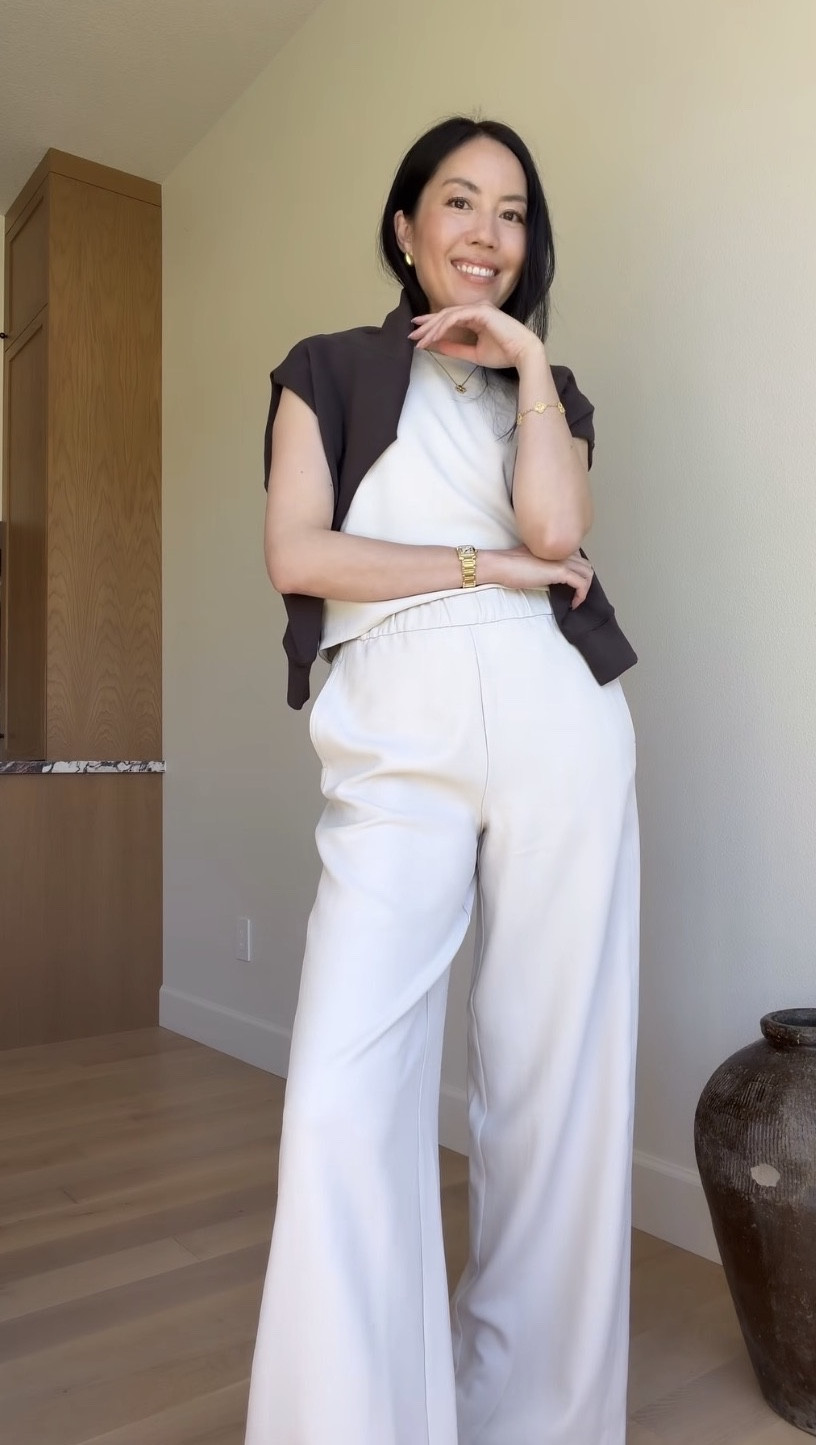 Outfit for K-beauty shopping in Seoul. Available here!

#Rhone
#classicstyle
#vacationoutfit
#traveloutfit
#OOTD

#LTKootd #LTKSeasonal #LTKWorkwear
