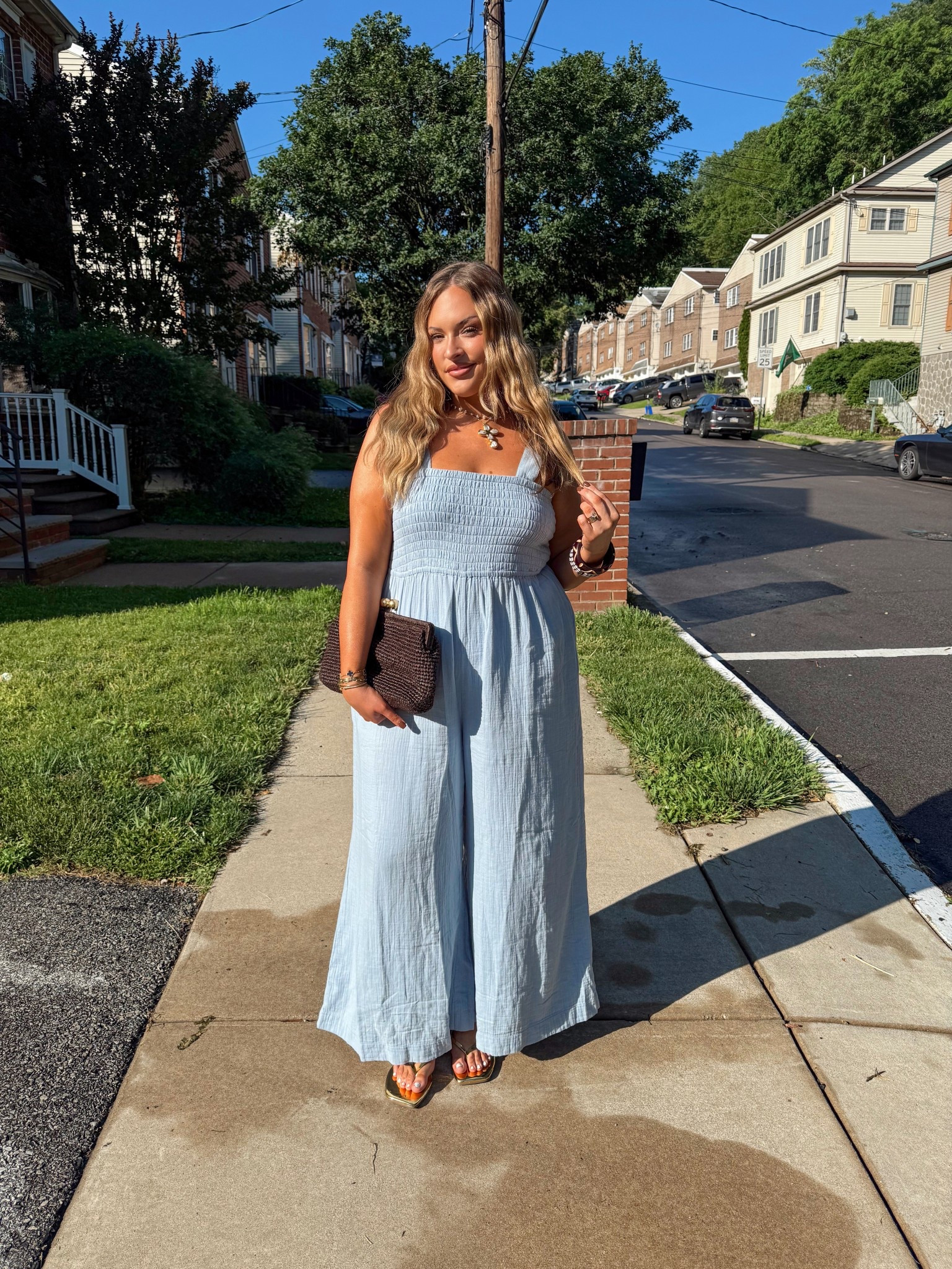 Wearing an XL🤍

#LTKSummerEdit #LTKMidsize #LTKSaleAlert