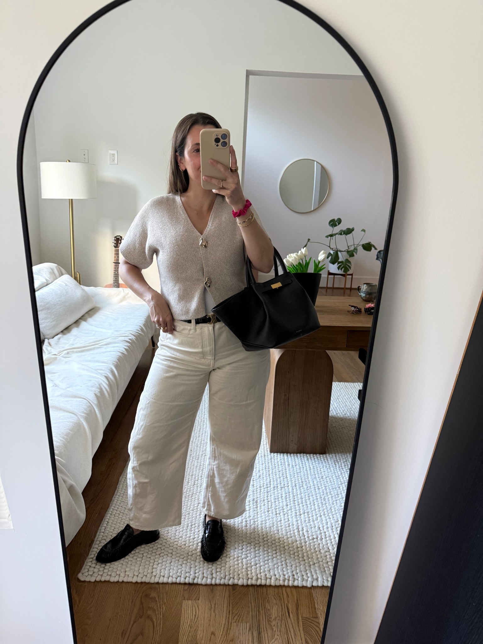 OOTD for the office / love the barrel leg jeans! I own these in the dark denim wash too!

#LTKSeasonal #LTKWorkwear #LTKU