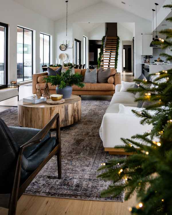 Transforming our living room into a cozy holiday retreat!