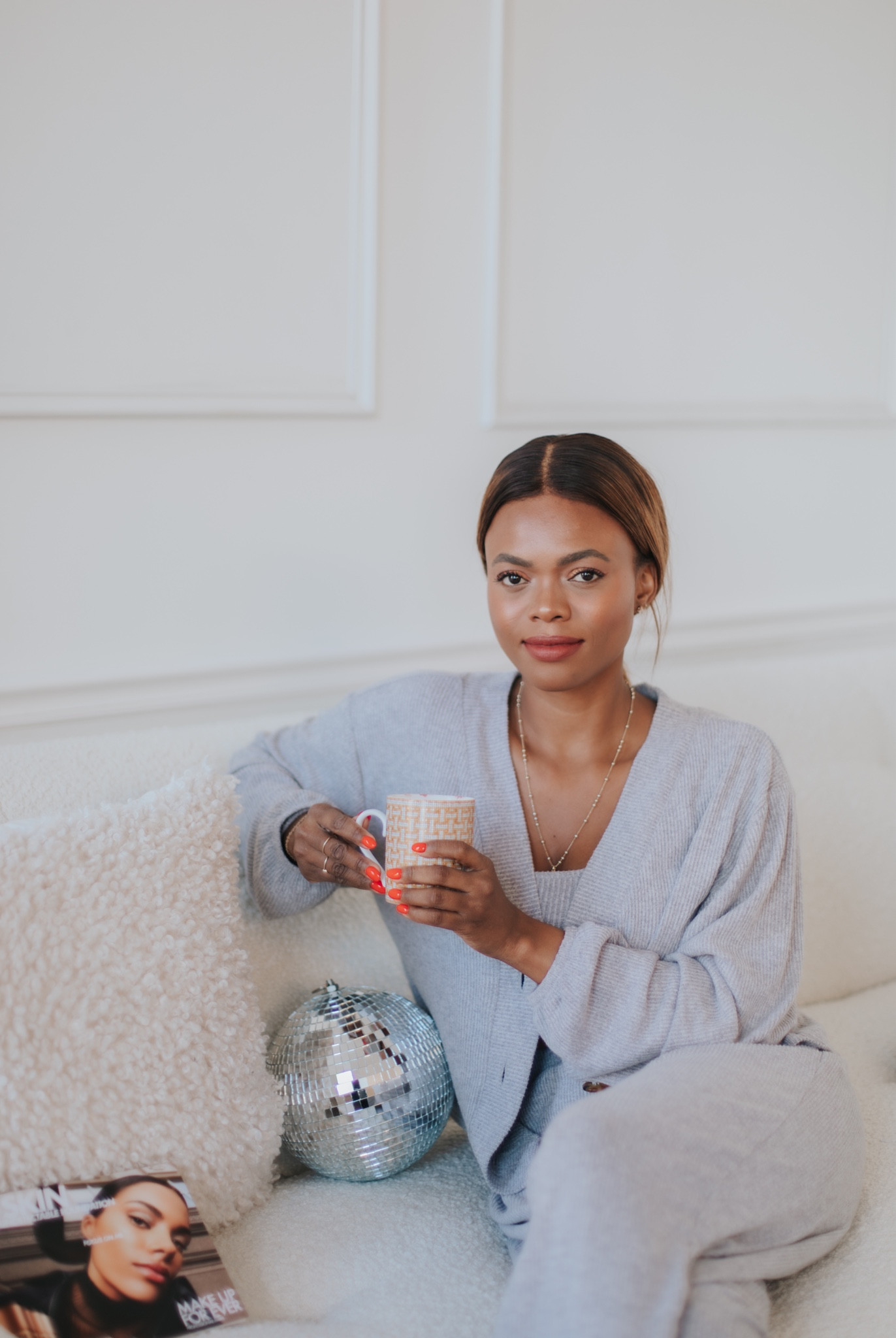 See you in HD @makeupfoever 

Really loving the HD skin foundation 
I’m in shade 4N62
The hydra booster primer is a dream, leaves your skin hydrated and give you a glow ✨ 

I also love the pore minimized primer as well on days where I want a matter finish. 


#LTKbeauty #LTKhome