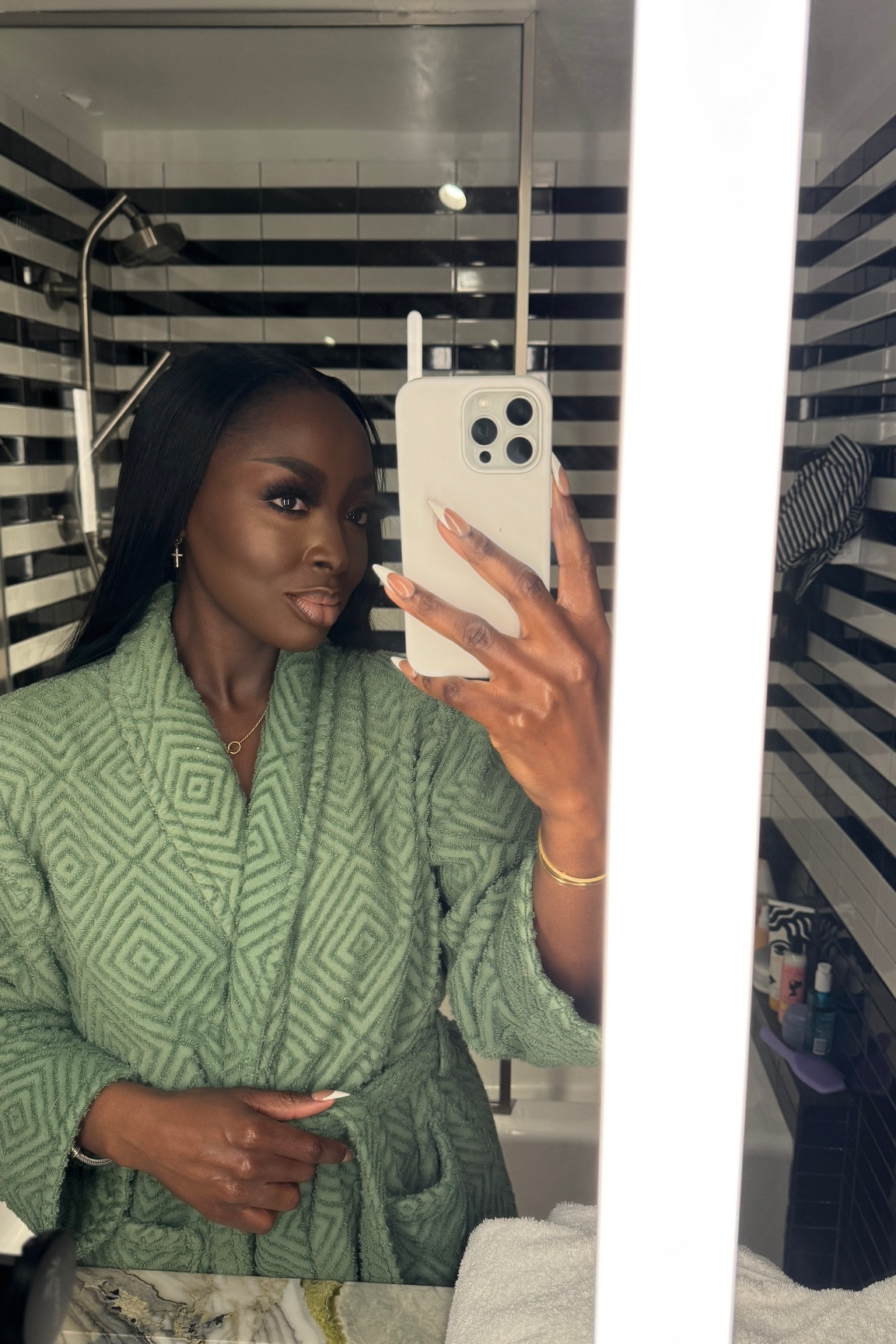 Mama is ready! I’m sticking with my soft glam look, since it’s become my signature. Brown Smokey Eye!

#LTKNYFW #LTKBeauty