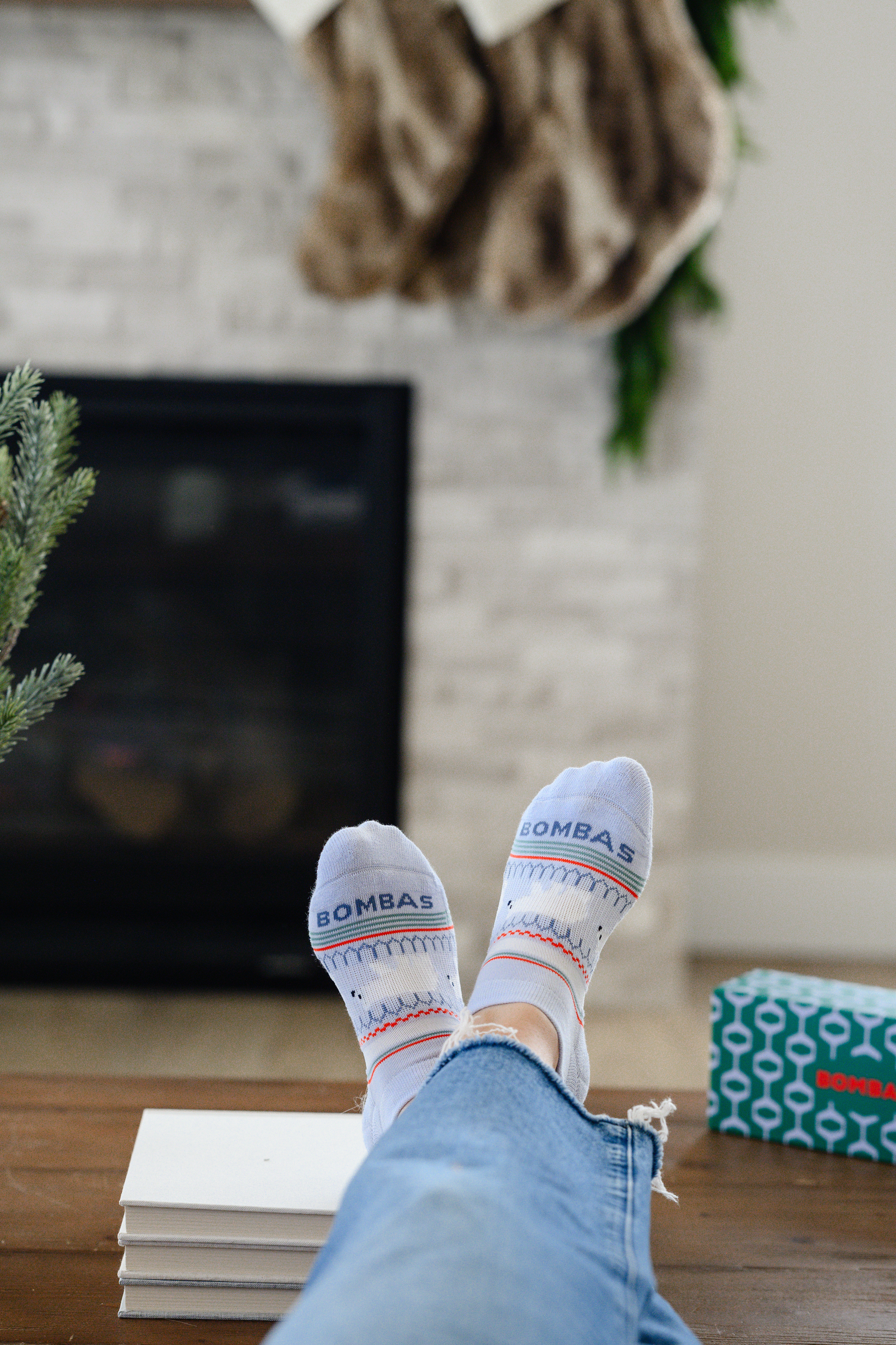 Bombas Holiday Socks

Bombas socks, Bombas gift sets, holiday gift sets, holiday gifting, stocking stuffers, small gifts

#LTKSeasonal #LTKFindsUnder50 #LTKHoliday