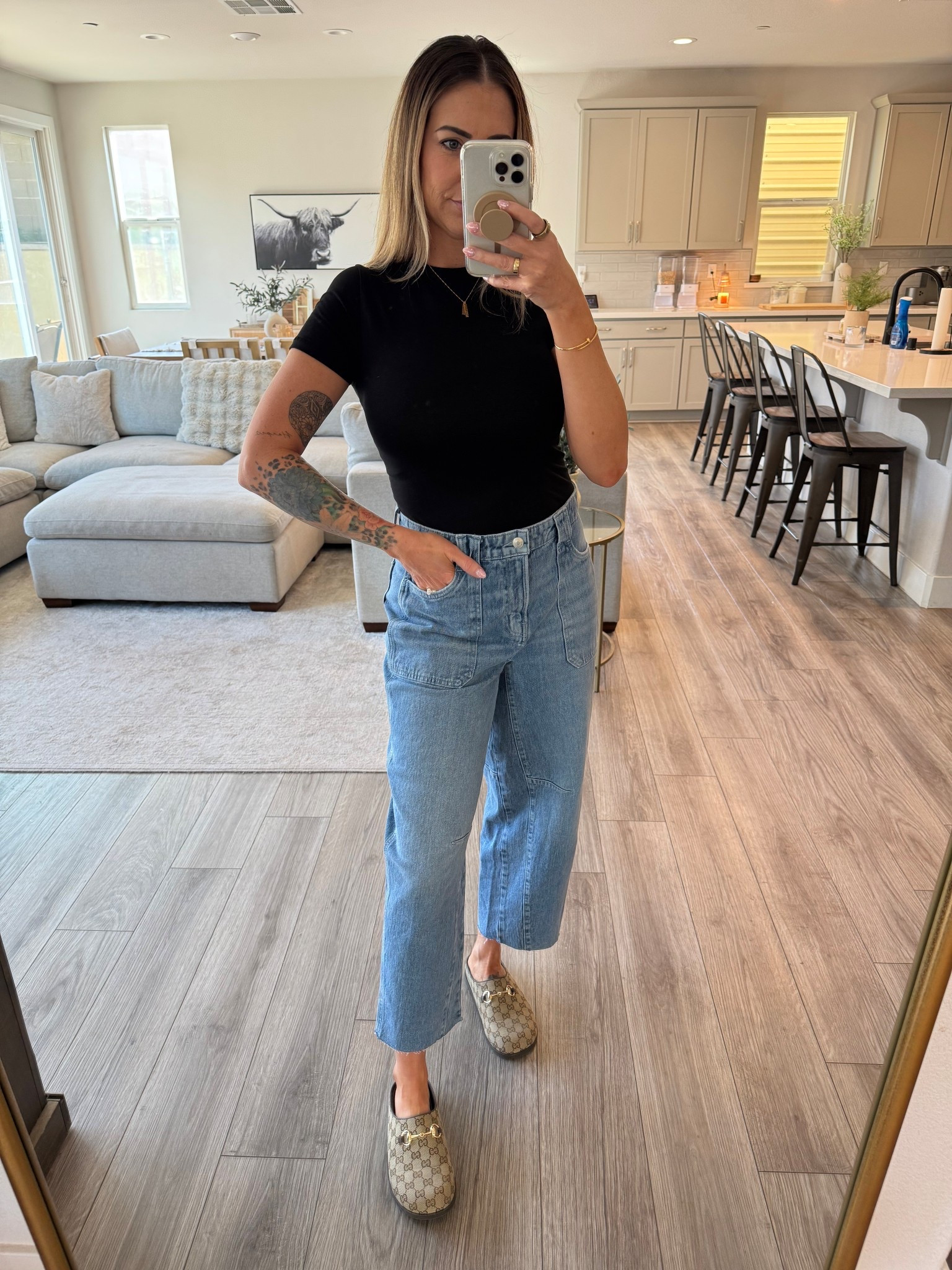 Wearing size small top and size 6 denim 

#LTKgrwm #LTKmomlife #LTKootd