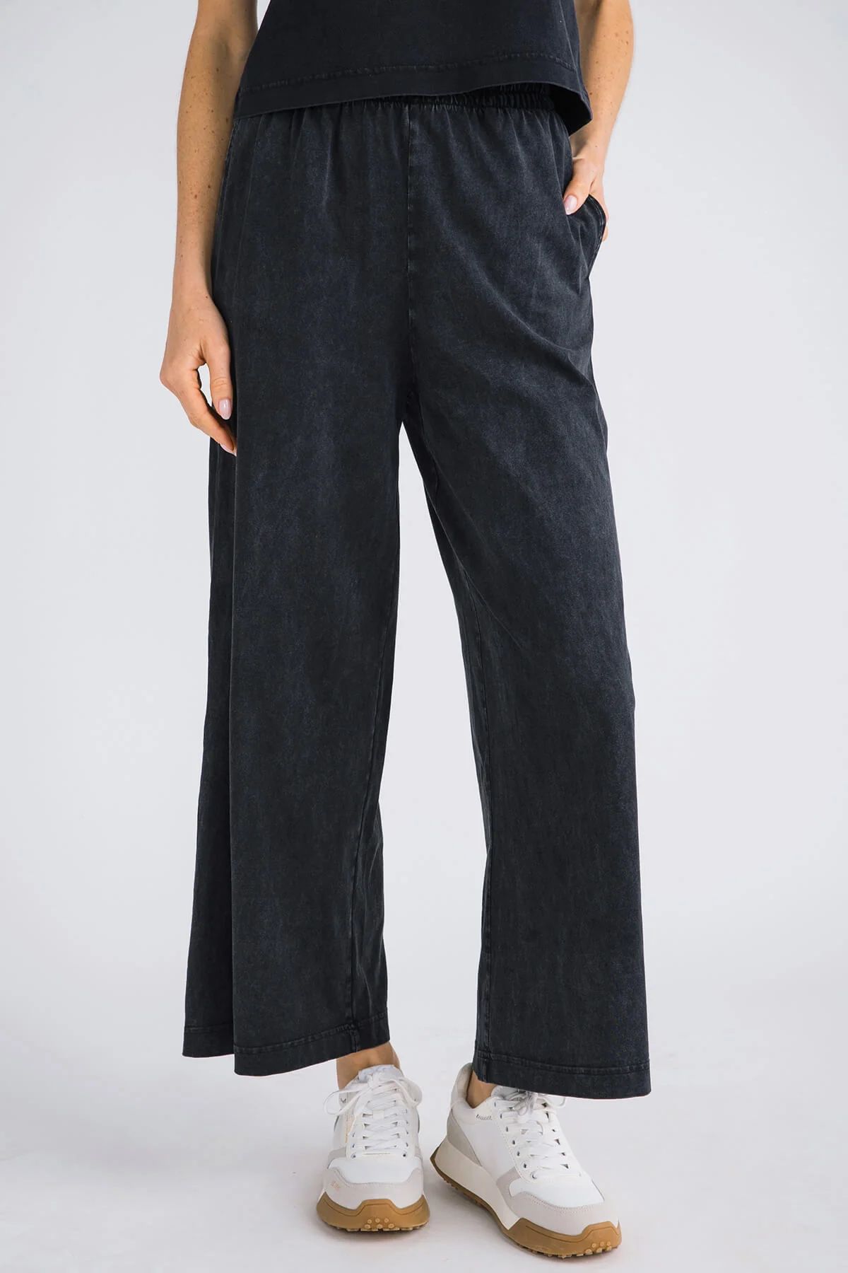Z Supply Scout Jersey Flare Pocket Pant | Social Threads