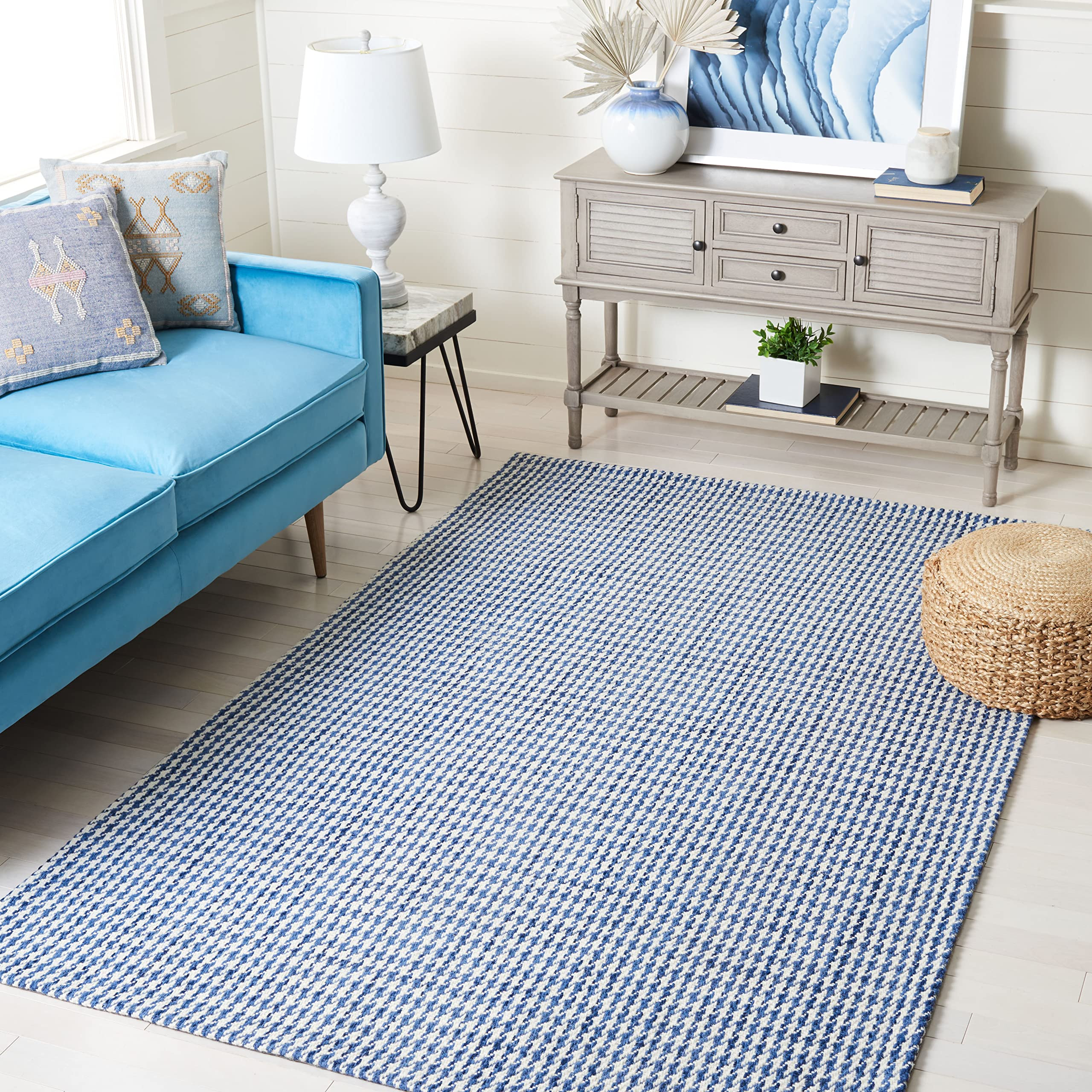 SAFAVIEH Marbella Collection Accent Rug - 4' x 6', Navy & Ivory, Handmade Wool, Ideal for High Tr... | Amazon (US)