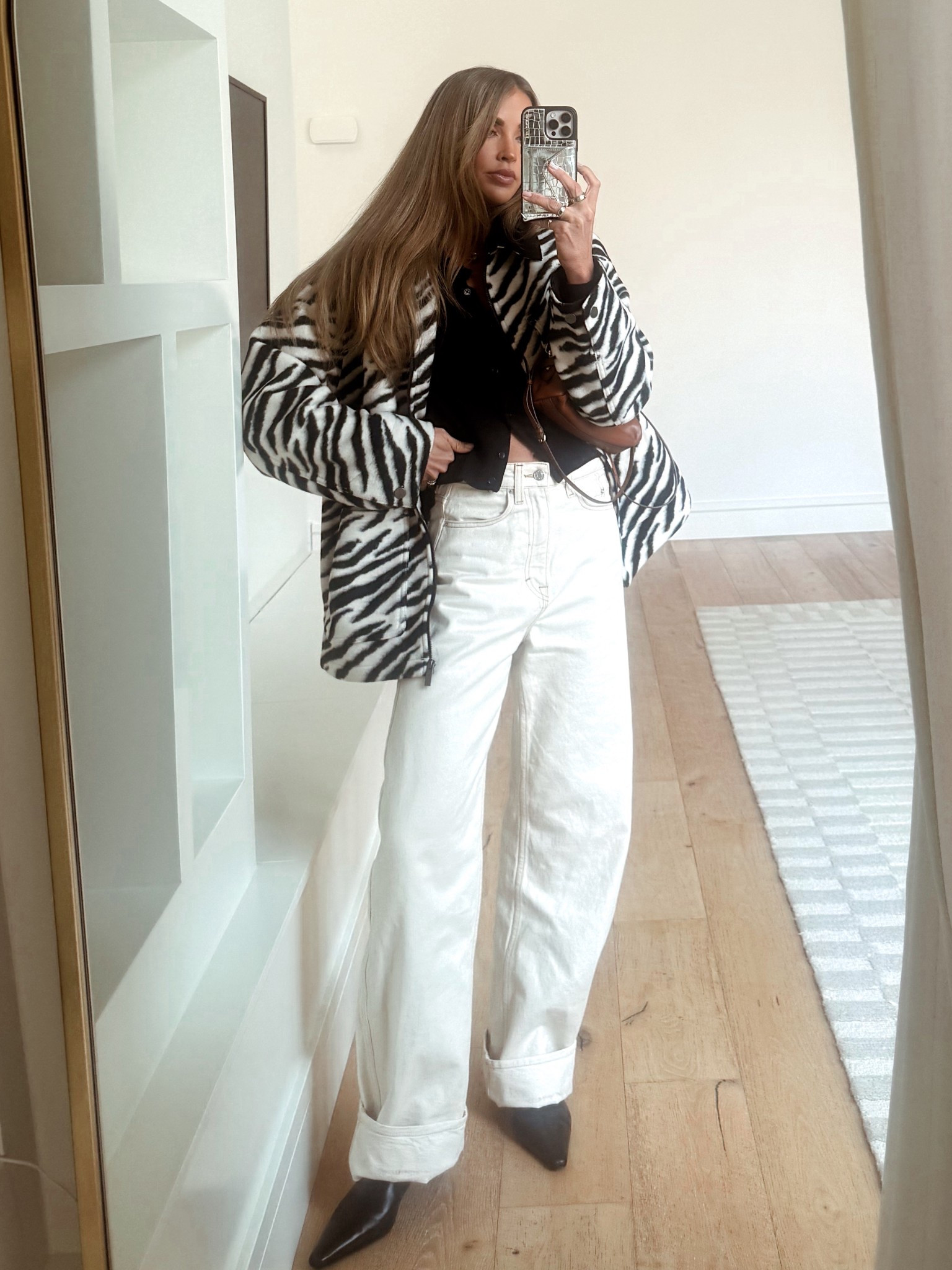 Look for a lunch meeting today 