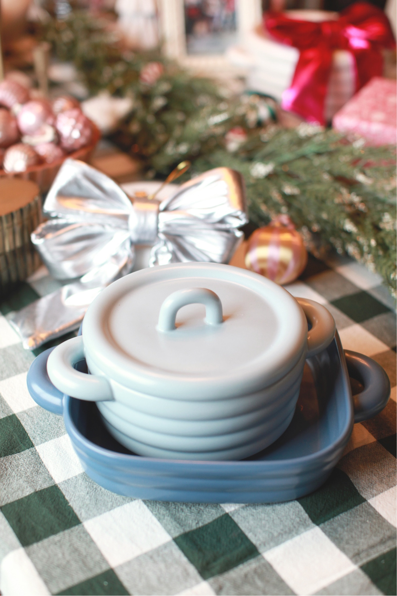 I love these ceramic baking dishes - the colors are so pretty. Perfect gift for anyone who loves to cook. 


#LTKHoliday #LTKHome #LTKGiftGuide