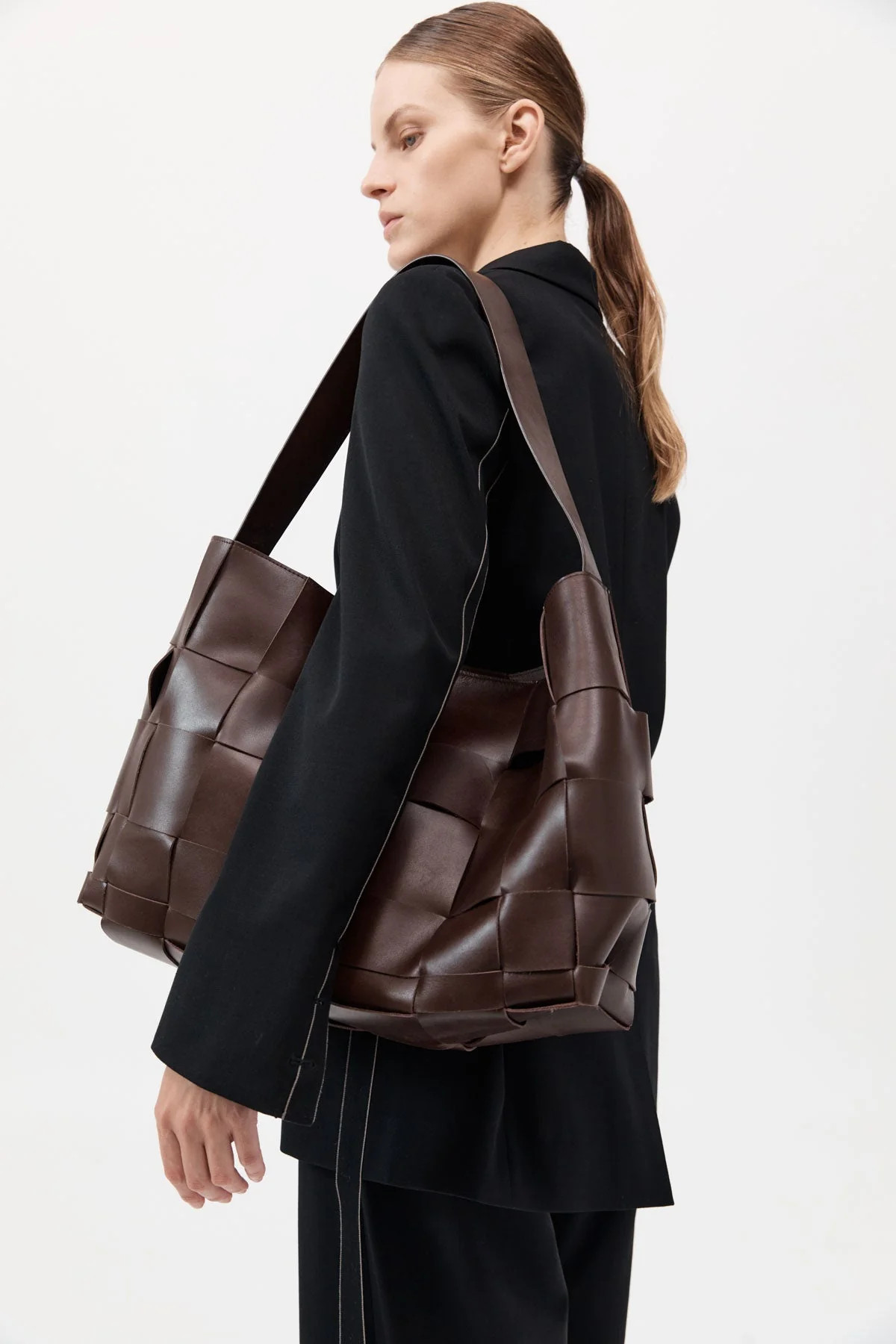 PRE-ORDER: Woven Large Tote - Chocolate | St. Agni (US, UK, EU)