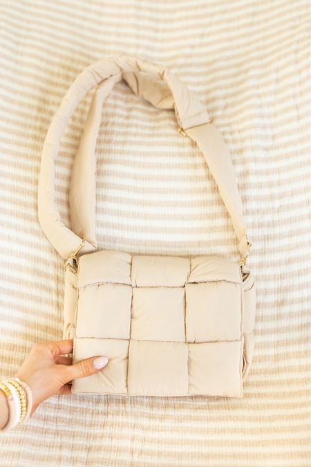Puffer Bag From Amazon ✨

puffer bag // amazon fashion finds // amazon finds // crossbody bag // crossbody // crossbody purse // amazon fashion // crossbody bag amazon

#LTKfindsunder100 #LTKfindsunder50 #LTKitbag