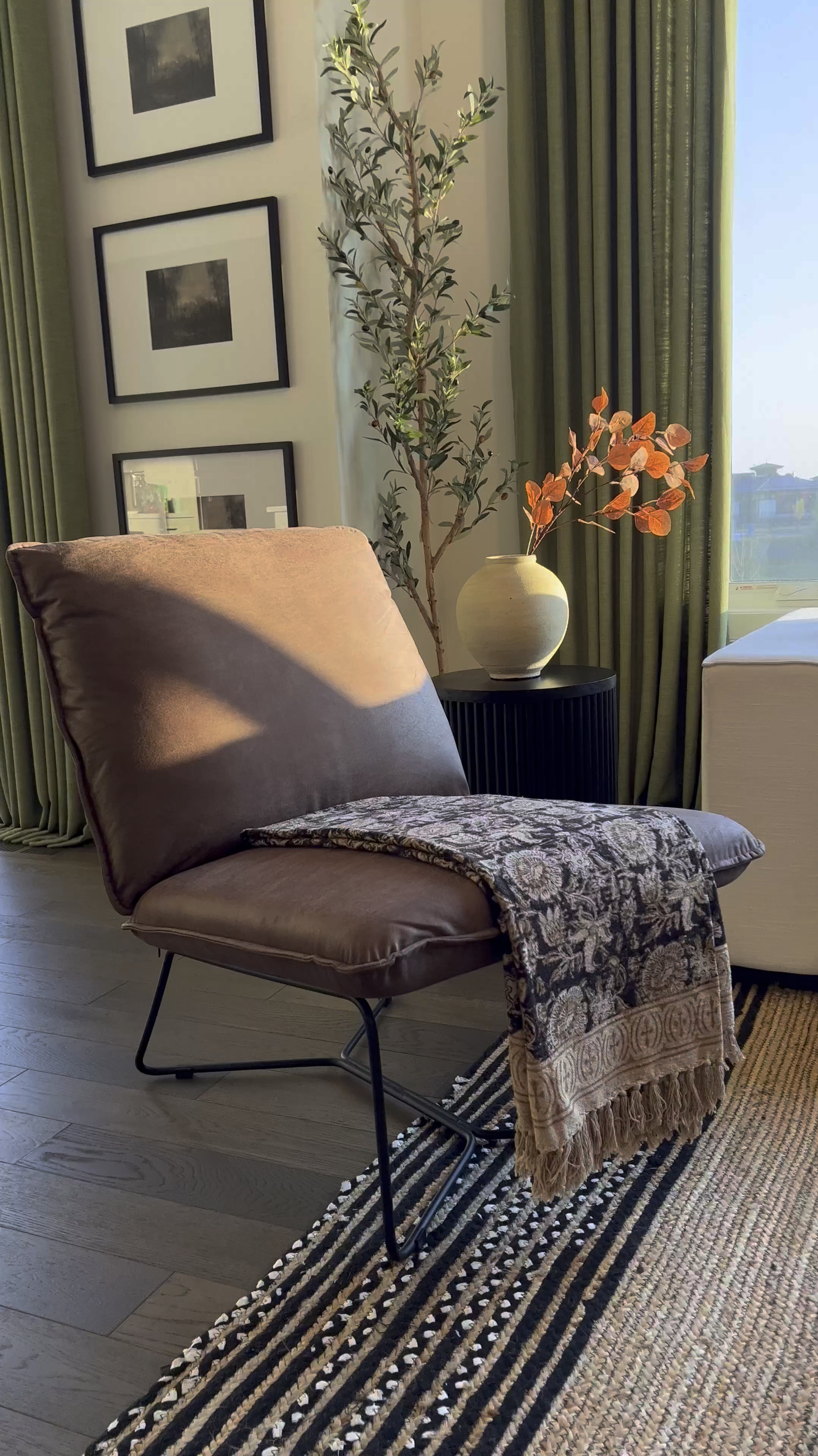 Your appreciation for this lovely throw and the entire aesthetic has me beaming! For those of you wondering, here's where you can find these fabulous pieces: 🫶🏾

🛒 Jute rug & Brown accent chair: Both from Walmart
🫶🏽 Throw blanket: Etsy
🪴 Faux silk tree: Currently on sale on Amazon
🍂 Faux fall stems: Walmart

Now you can recreate this inviting look in your own space. Happy shopping, folks! 

#HomeDecor #amazonhome #walmartdecor #accentchair 

Jute rug
Brown accent chair
Fall decor

#LTKStyleTip #LTKHome #LTKSaleAlert