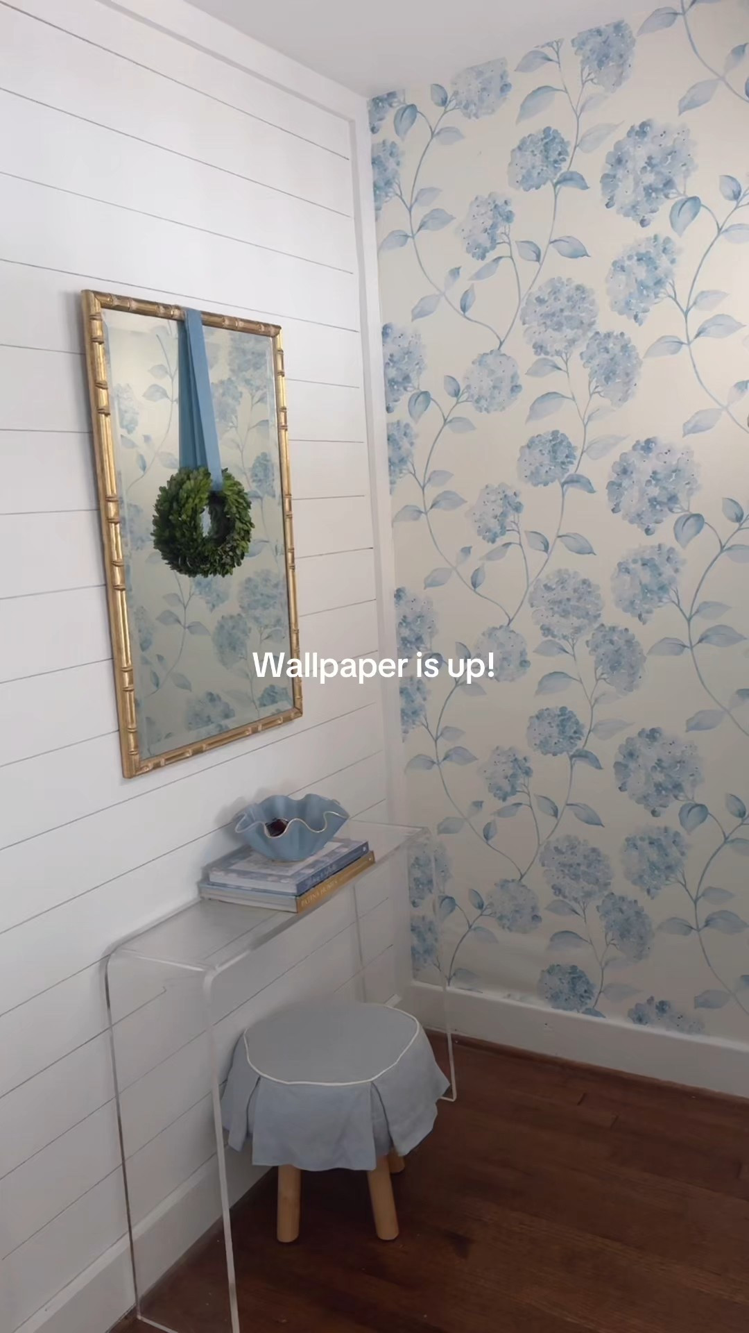 Peel and stick wall paper!

#LTKHome