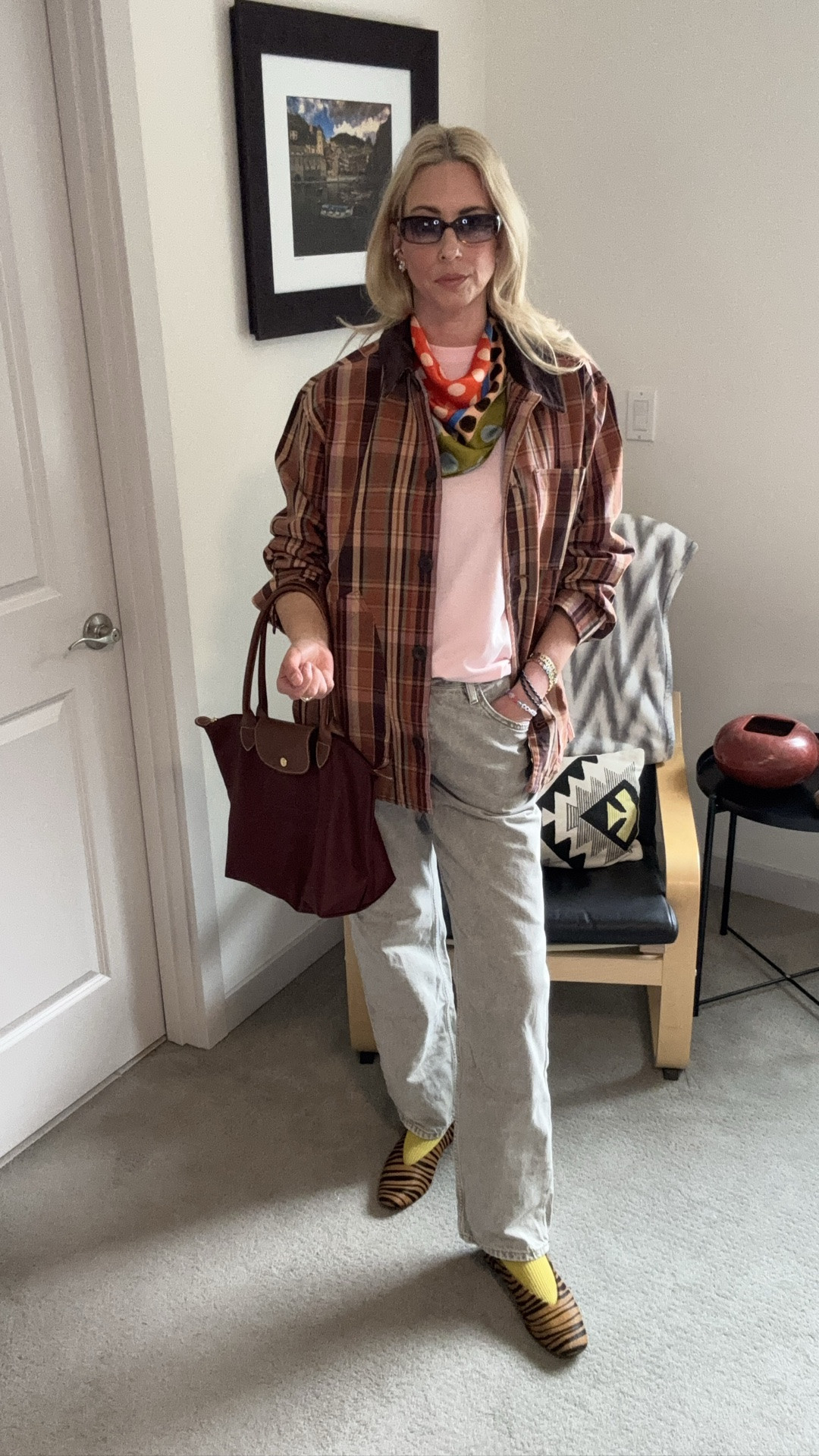 Accessories, tucking, mixing patterns - styling makes all the difference 🙌

Plaid barn jacket and pink t-shirt @oldnavy men’s
Tiger print flats and Jeans @h&m 
Socks @UNIQLO France 
Scarf @Zara 
Bag @longchamp
Sunnies vintage @gucci from @ebay

#LTKootd #LTKmomlife #LTKOver40