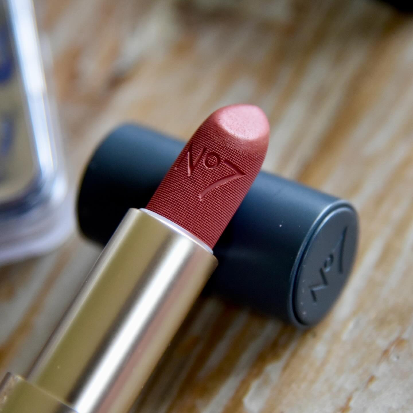 Make-up on repeat 💄✨

This is the edit I’ve been reaching for lately. My current everyday make-up routine.

Everything here works beautifully for a natural make-up look, but it also builds without feeling heavy. A glow-boosting base, dependable concealer, gentle warmth and lips that instantly elevate the whole thing. The kind of makeup you can do almost without thinking and still feel confident in.

Comment ROUTINE for a link to all these products. 

* some items AD| PR With no obligation to post

#makeuponrepeat #naturalmakeup #simpleglam

everyday make up routine, natural make up look, buildable glam makeup, simple makeup routine, skin focused makeup, glowing skin makeup, minimal makeup look, easy glam makeup, makeup over 35, brown girl makeup

#LTKbeauty #LTKuk #LTKeurope