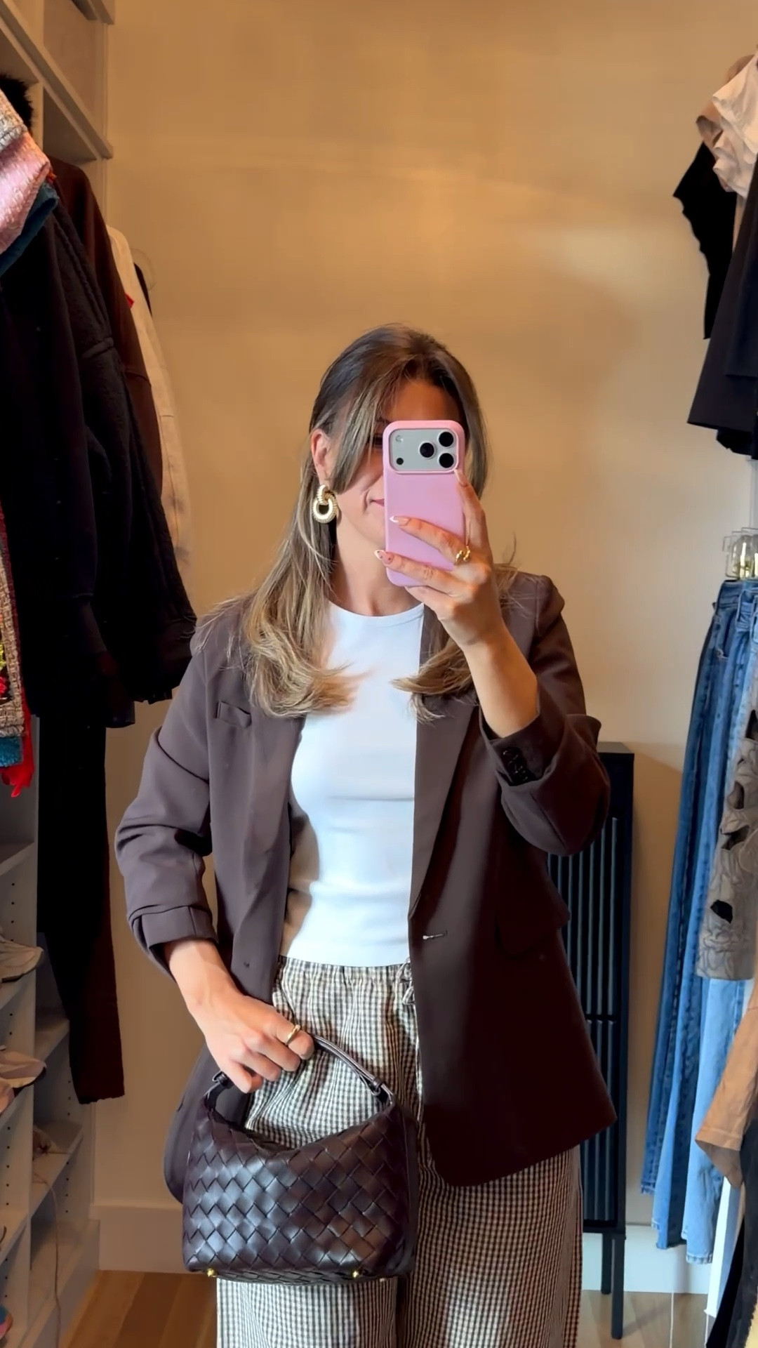 Aritzia tan gingham linen pants paired with a white tee and brown blazer

Vici code: emerson30

Wearing medium pants. Small top

Casual
Everyday
Mom look
Errands
Workwear
Comfy
Spring look
Lunch date

#LTKSeasonal #LTKWorkwear #LTKootd