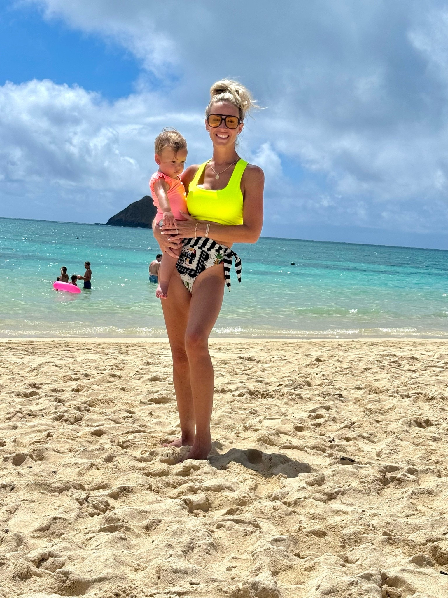 Wearing a med top & XS bottoms.

#LTKSwim #LTKTravel #LTKSaleAlert