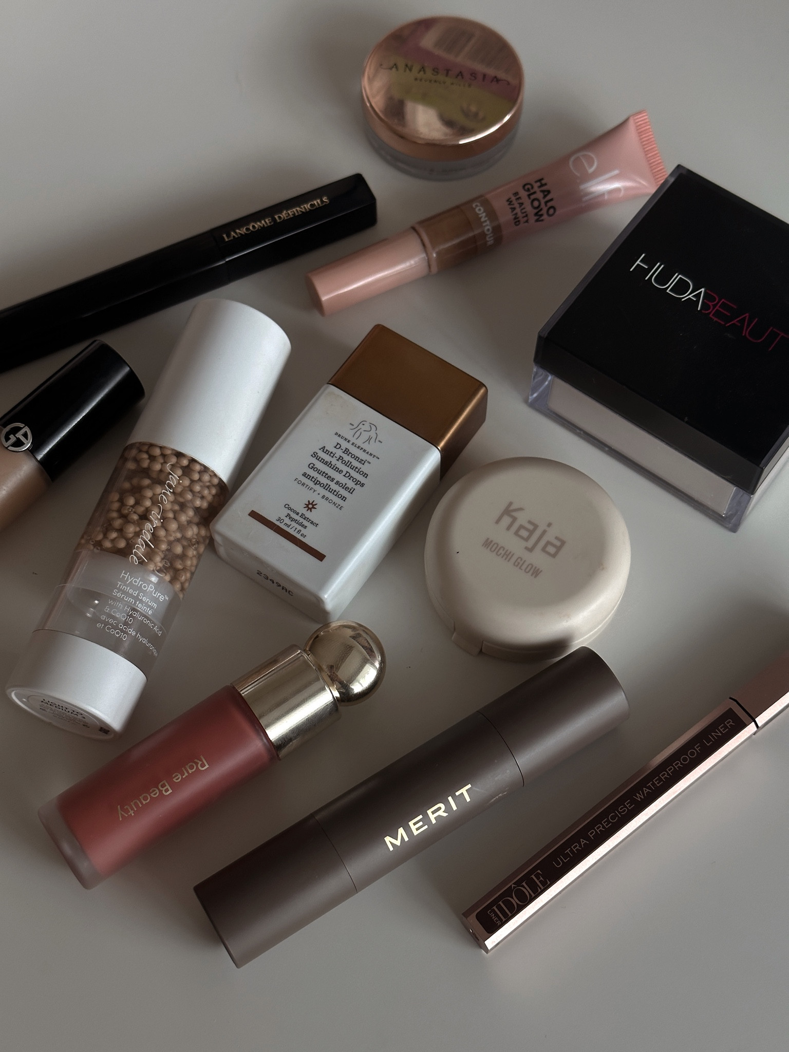 Todays makeup of the day! I recently got this Huda beauty powder and I am loving it! It blurs your skin without drying it out!

#LTKbeauty