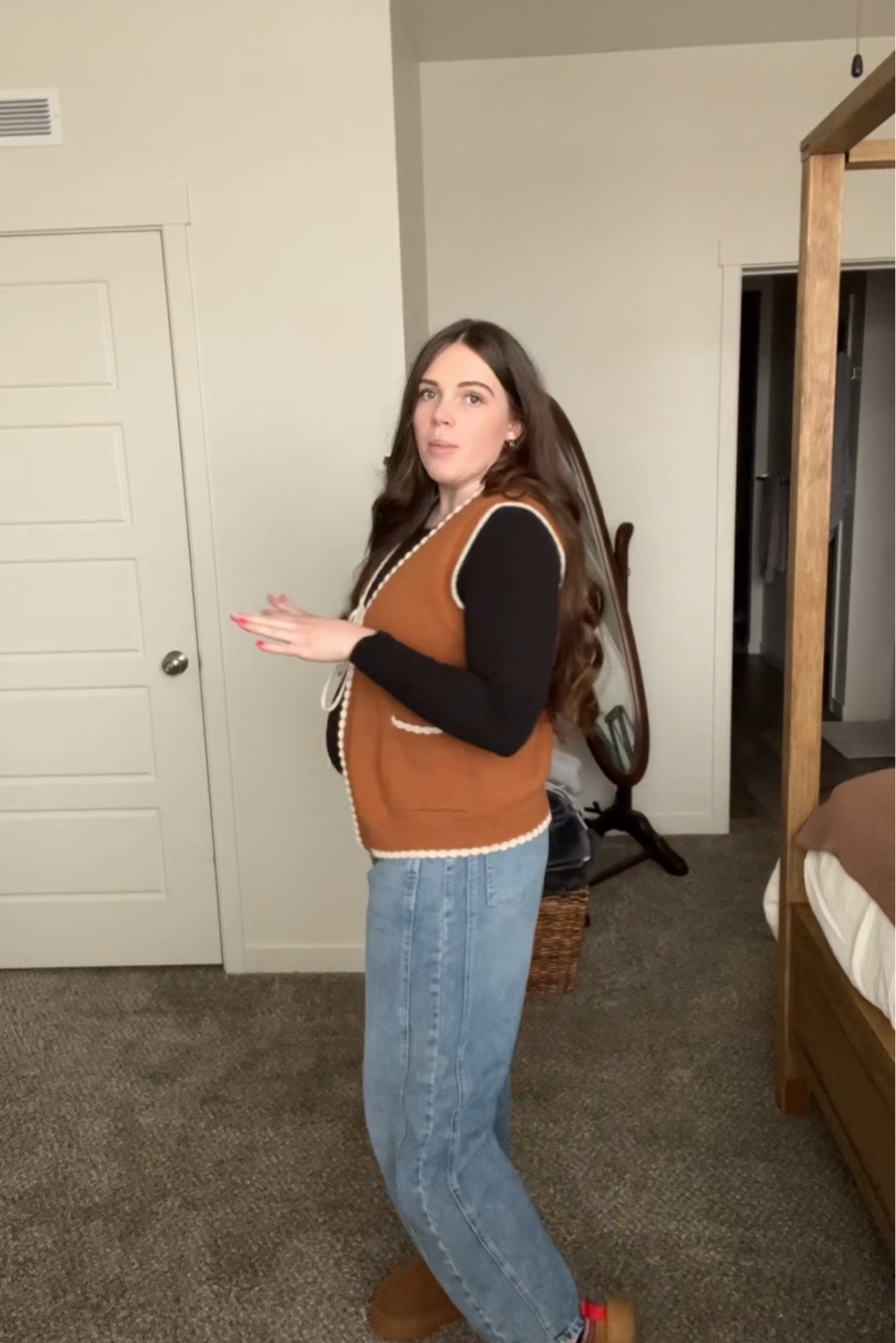 Barrel jeans, comfy & cute 

#LTKStyleTip #LTKBump #LTKFindsUnder50