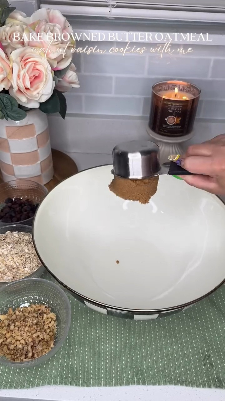 I do believe in oatmeal cookie supremacy
.
Recipe at the end for you to screenshot
.
Ingredients:
*  ½ cup unsalted browned butter
*  ½ cup packed brown sugar
*  ¼ cup granulated sugar
*  1 tablespoon molasses
*  2 teaspoons vanilla extract
*  1 teaspoon cinnamon
*  ½ teaspoon baking soda
*  ¼ teaspoon salt
*  1 egg
*  1 cup all-purpose flour
*  1 and ½ cups old-fashioned oats
*  ½ chopped walnuts
Instructions:
1.  Preheat the oven to 350F (180C) degrees. Line two cookie sheets with parchment paper or grease with cooking spray. Set aside.
2.  In a large bowl, beat together the browned butter, brown sugar, and granulated sugar until well incorporated.
3.  Beat the molasses, vanilla extract, and egg into the butter mixture.
4.  Add in cinnamon, baking soda, and salt. Mix.
5.  Add the flour slowly and mix.
6.  Stir in the oats, raisins, and walnuts by hand using a spatula.
7.  Using a cookie scoop or tablespoon, form the dough into balls of about 1 to 1.5 tablespoons and place 2 inches apart on the lined cookie sheets.
8.  Bake for 12-15 minutes or until golden brown
9.  Remove from the oven and cool fully on the cookie tray.
10.  Enjoy!
.
#oatmealcookies #bakingrecipe #brownbuttercookie #baking #serecreate