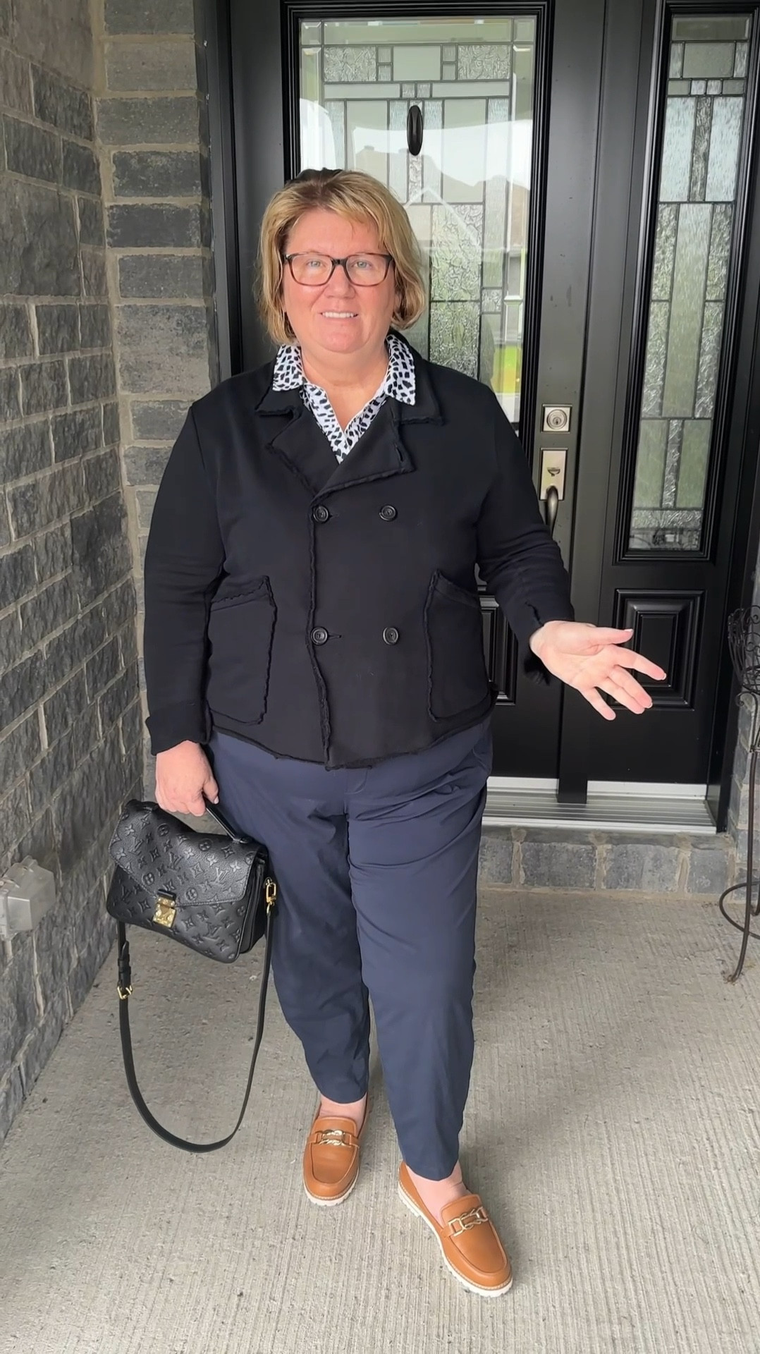 Today’s rainy day outfit consists of my Athleta Trekkie North High Rise Joggers; Chico’s blouse, Frank & Eileen Mini-Belfast Jacket and Talbots loafers.


#LTKPlusSize #LTKTravel #LTKOver40