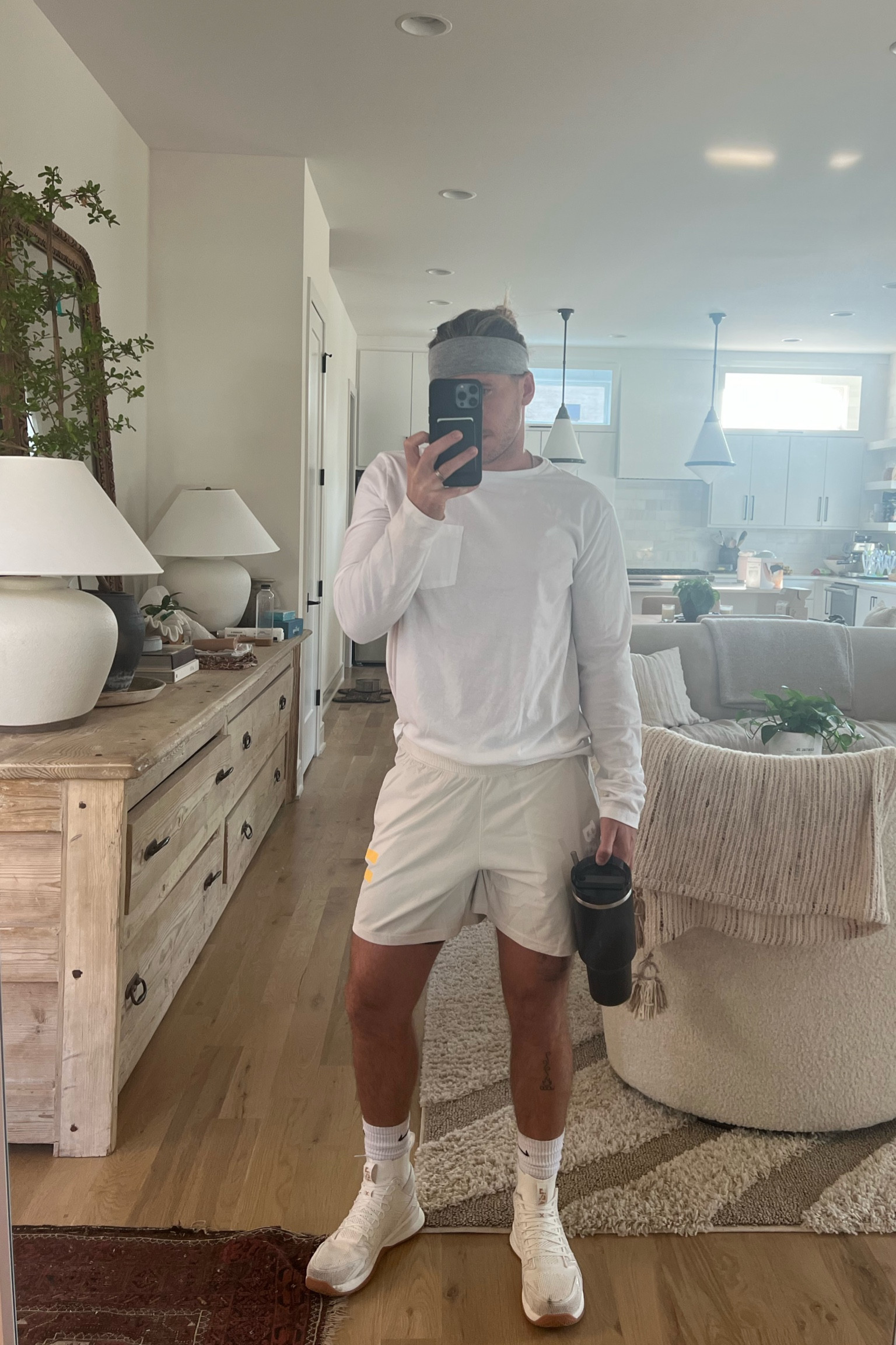 Mono
Shirt: LG $10
Shorts: MD $40



#LTKmens #LTKFitness #LTKhome