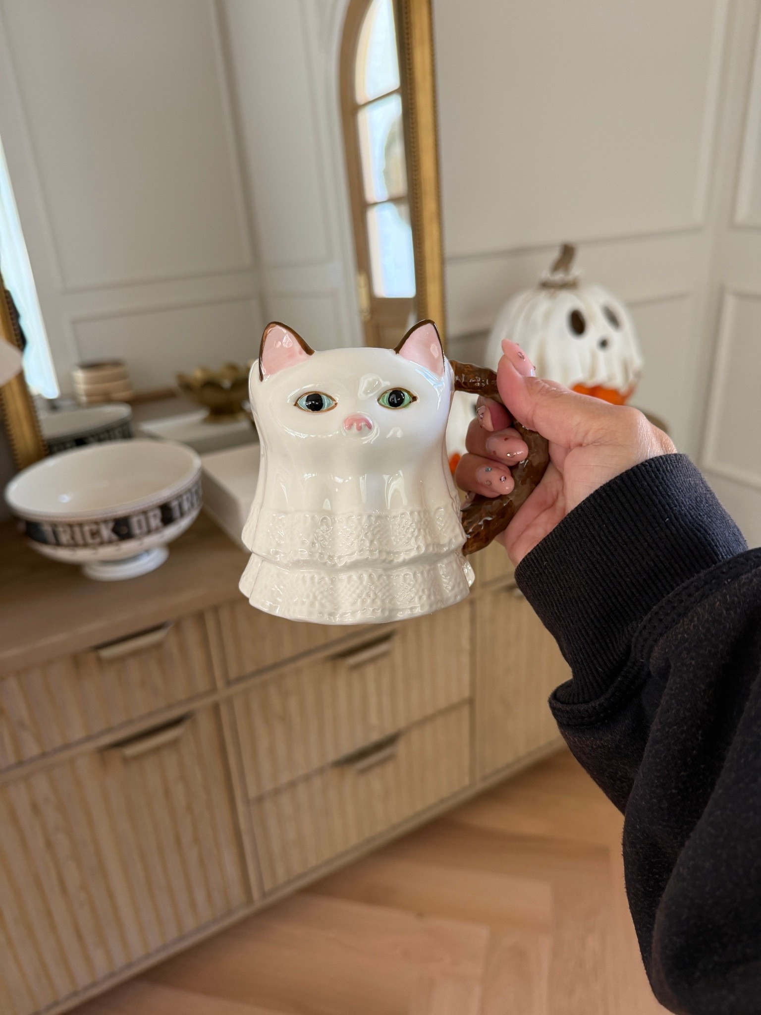 The cutest kitty ghost mug @Anthropologie #anthropartner

#LTKHome #LTKSeasonal