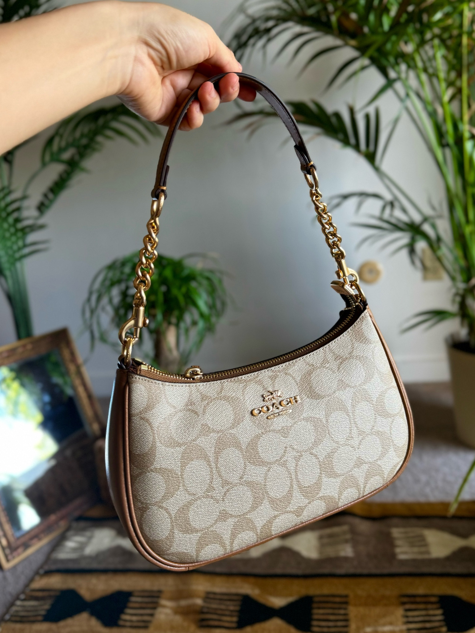 Such a cute bag for summer! Coach neutrals 🤍

#LTKItBag