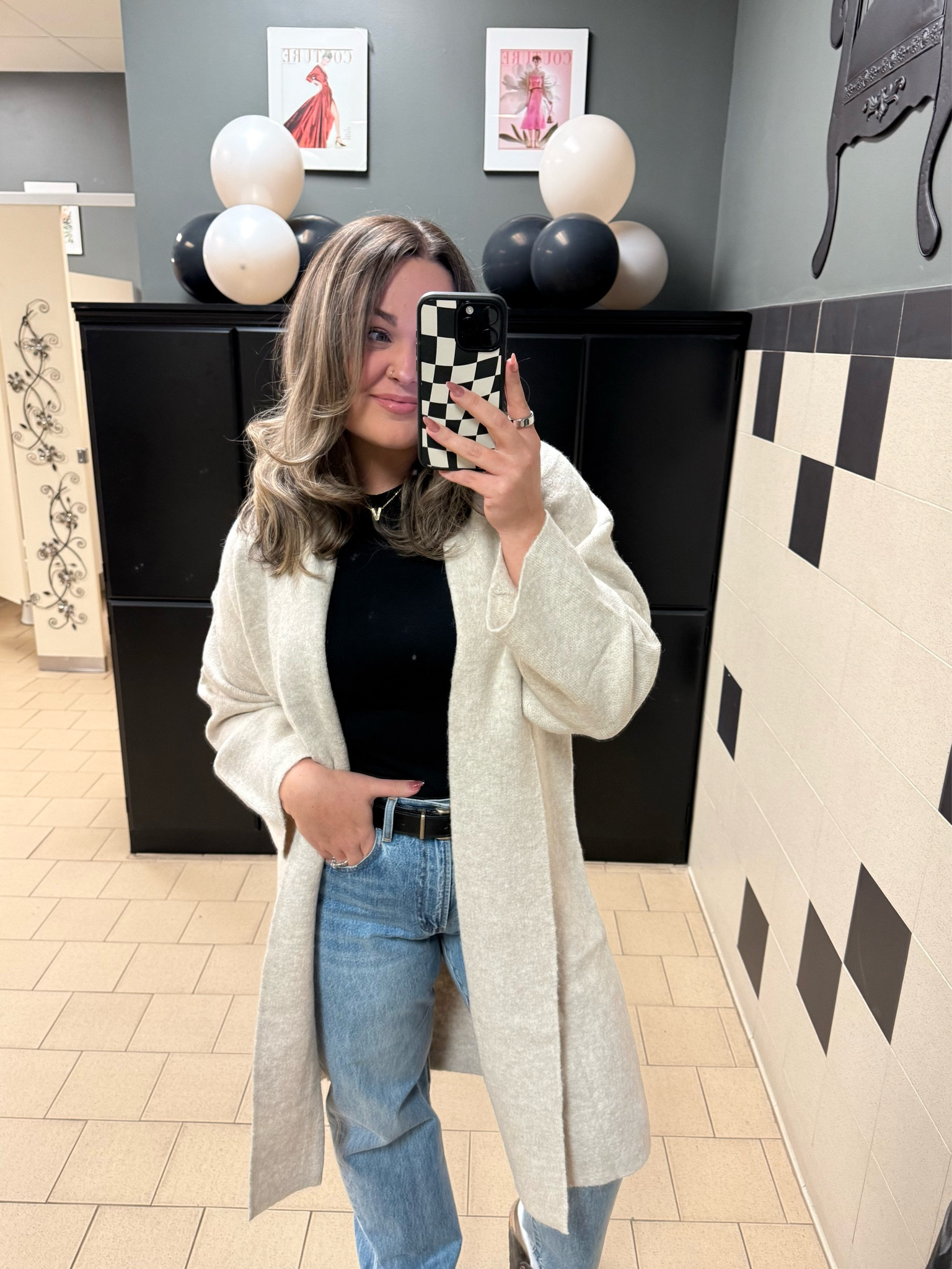 This amazon cardigan is EVERYTHING 😍 sooo warm and cozy (wearing a large)

#LTKFindsUnder100 #LTKWatchNow #LTKStyleTip