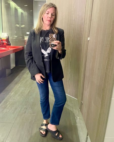 My go-to travel uniform: blazer, tee, jeans & Birkenstocks 

#LTKSeasonal #LTKOver40 #LTKTravel