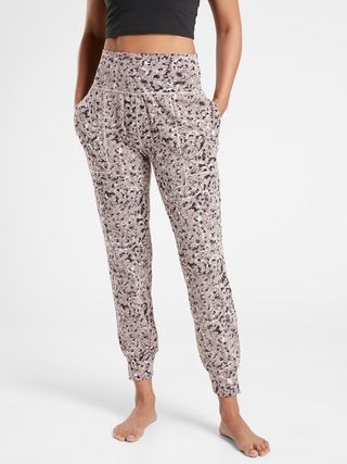 Salutation Textured Jogger | Athleta