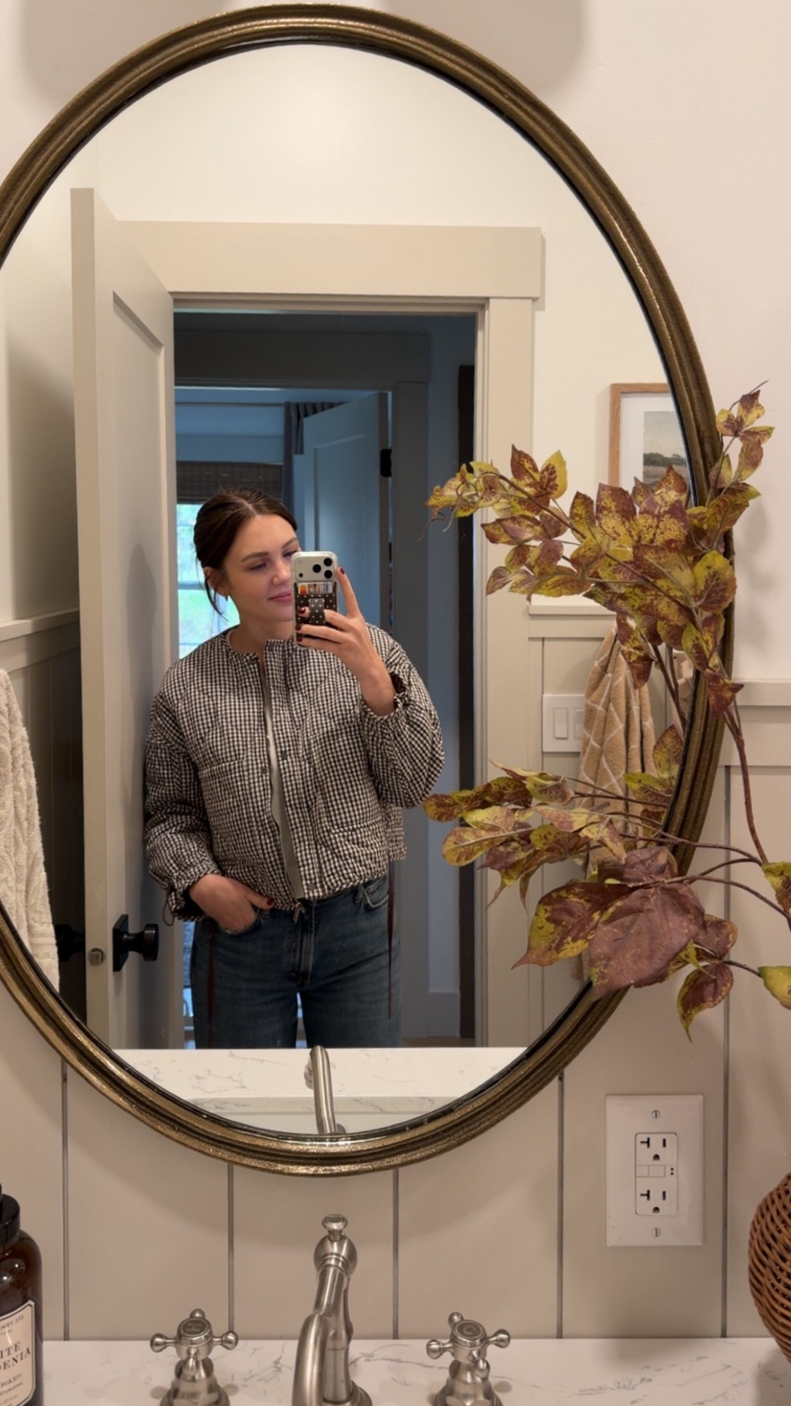 Getting lots of q’s about this jacket! I got it last fall and wore it constantly even through the winter and spring 🙌🏻 Wearing a S! It is cropped, but roomy for a sweater underneath 

#LTKStyleTip #LTKSeasonal