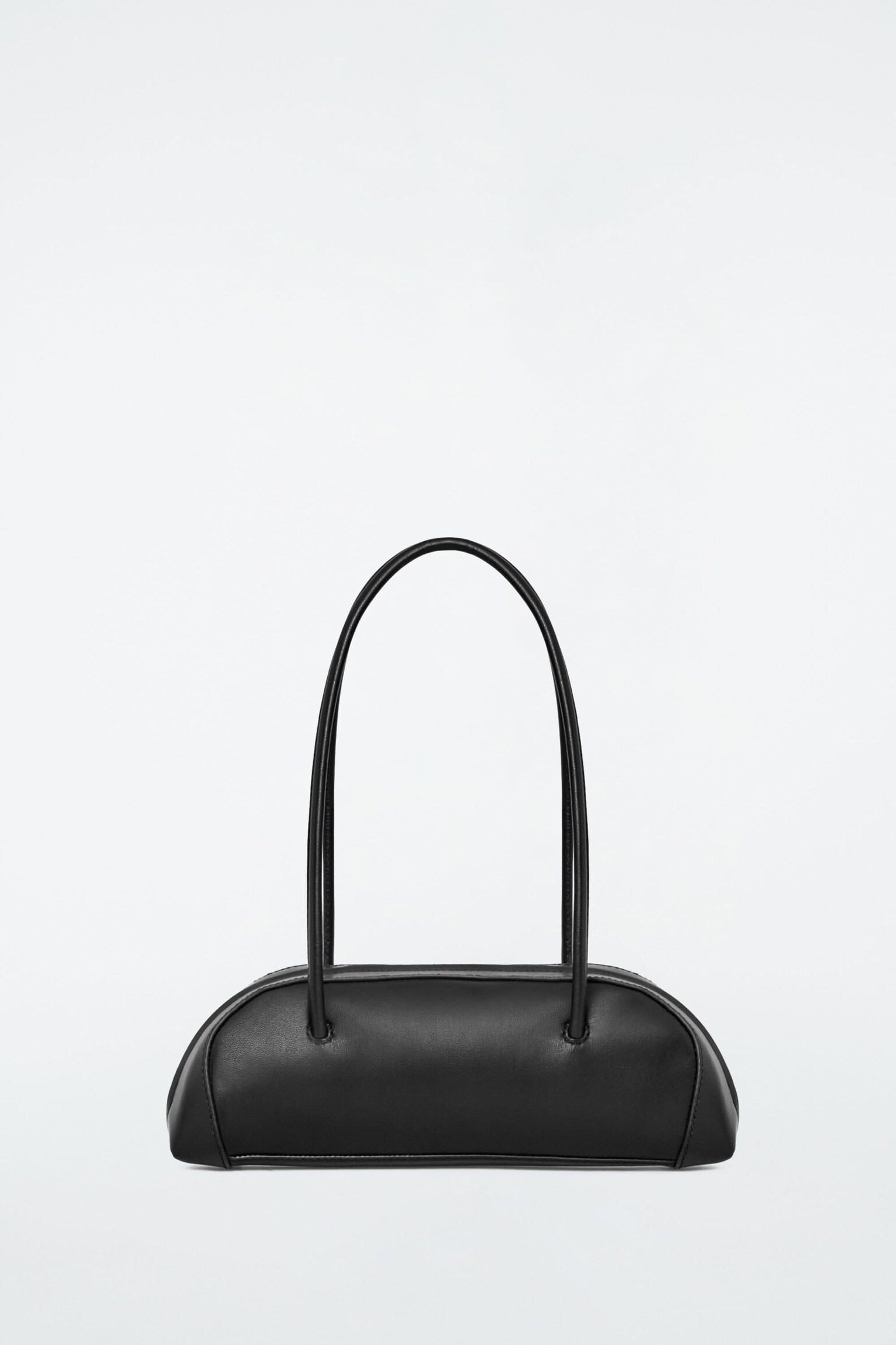 MINIBOLSO BOWLING EASTSIDE DE PIEL - NEGRO | COS (EU)