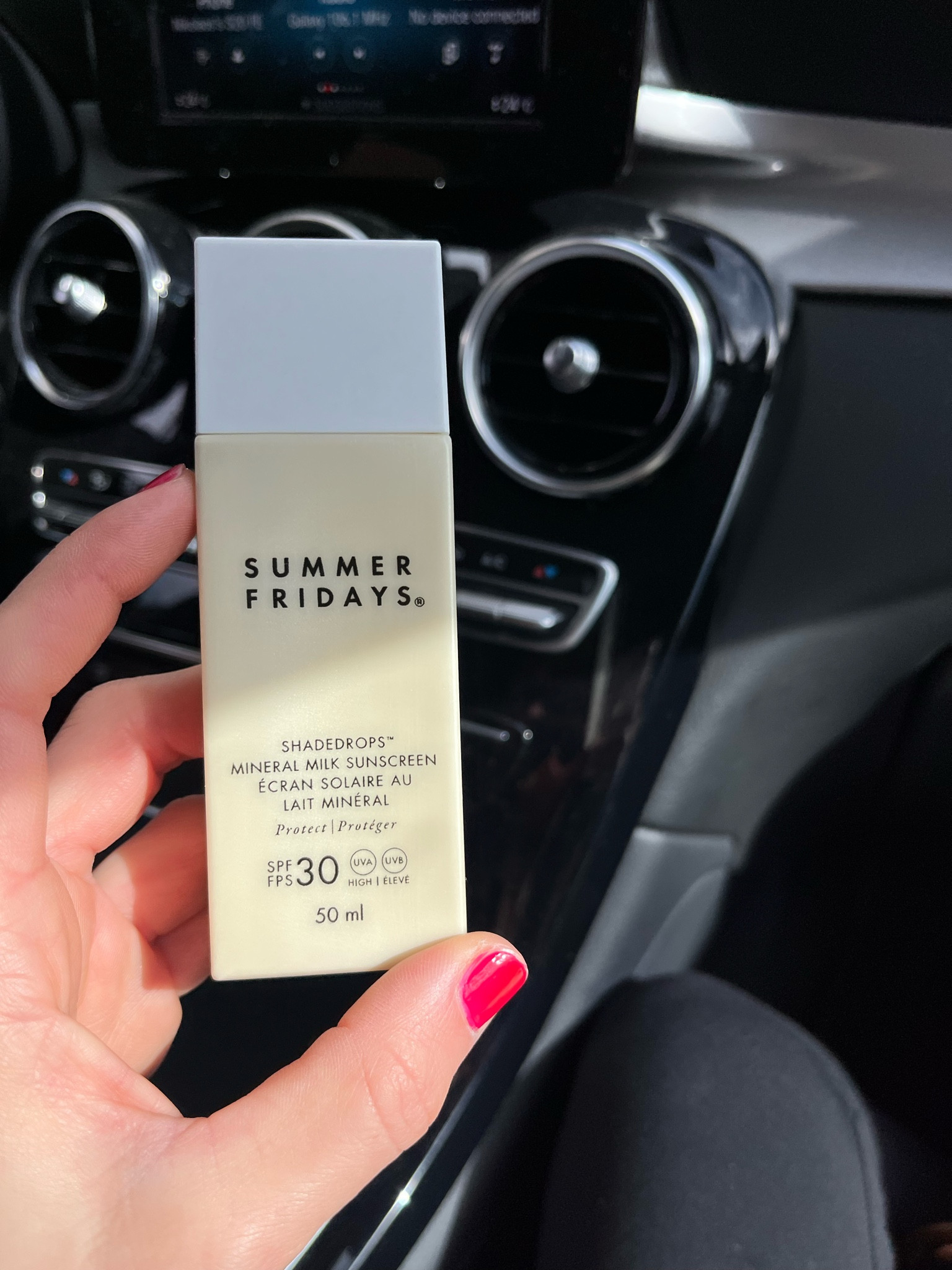  I found the best light sunscreen for all skin types, so far! Highly recommend 

#LTKFind #LTKbeauty