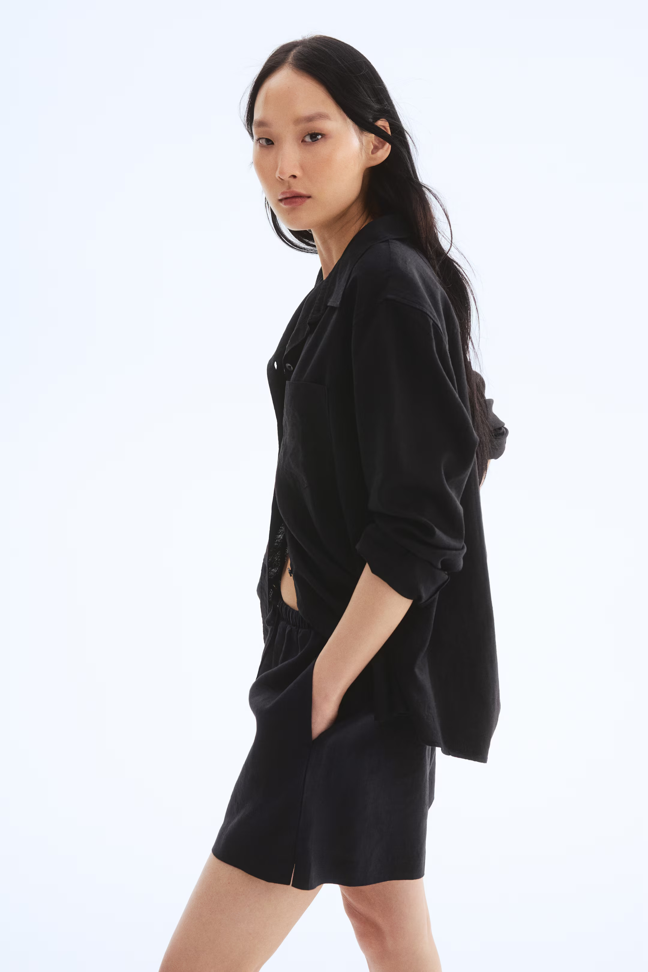 Linen Drawstring Shorts | H&M (US + CA)