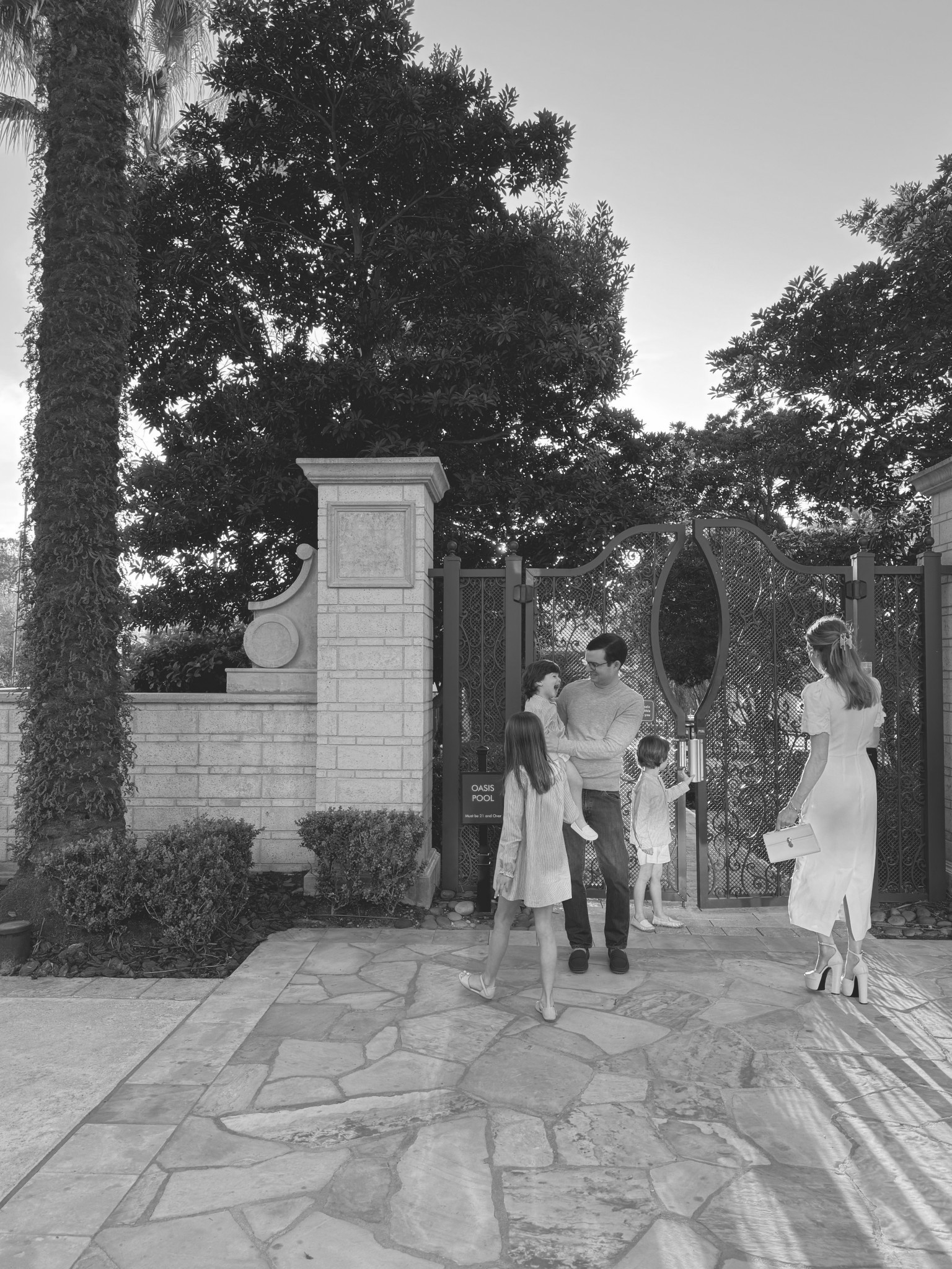 Family matching for dinner at Disney!