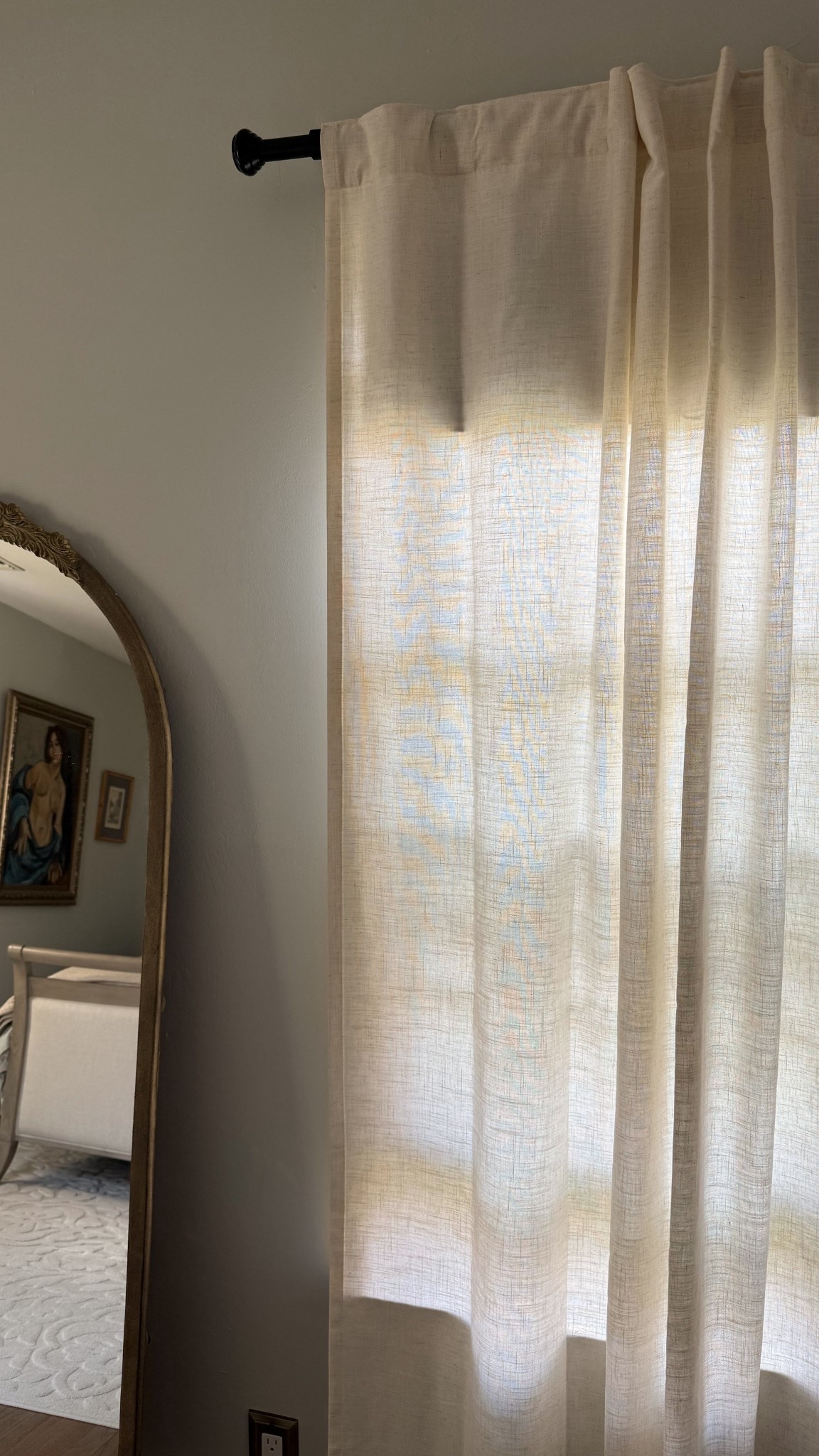 Spring refresh! We’ve been doing some projects here and there to make all the rooms feel more like us and the newest edition is adding these custom curtians from @joydeco.offical to our primary bedroom!
-
Looking for curtains too? Shop here https://reurl.cc/npr0re and use code ALEXB. We promise this update won’t break the bank too! 
-


#LTKHome #LTKdayinmylife #LTKmomlife