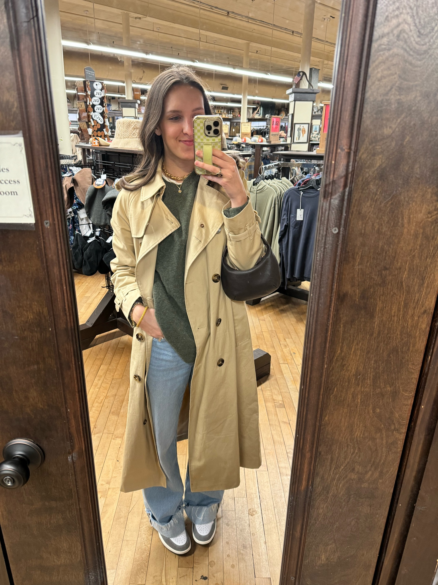 Dinner downtown date night outfit

#LTKStyleTip #LTKShoeCrush #LTKItBag