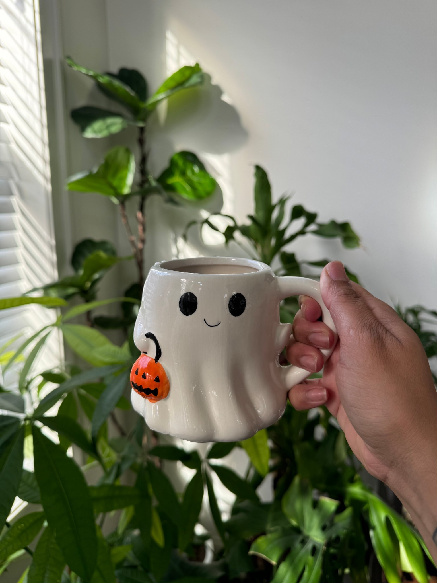 The cutest ghost mug for Halloween 🥹👻 #coffeemugs 

#LTKFindsUnder50 #LTKHome #LTKHalloween