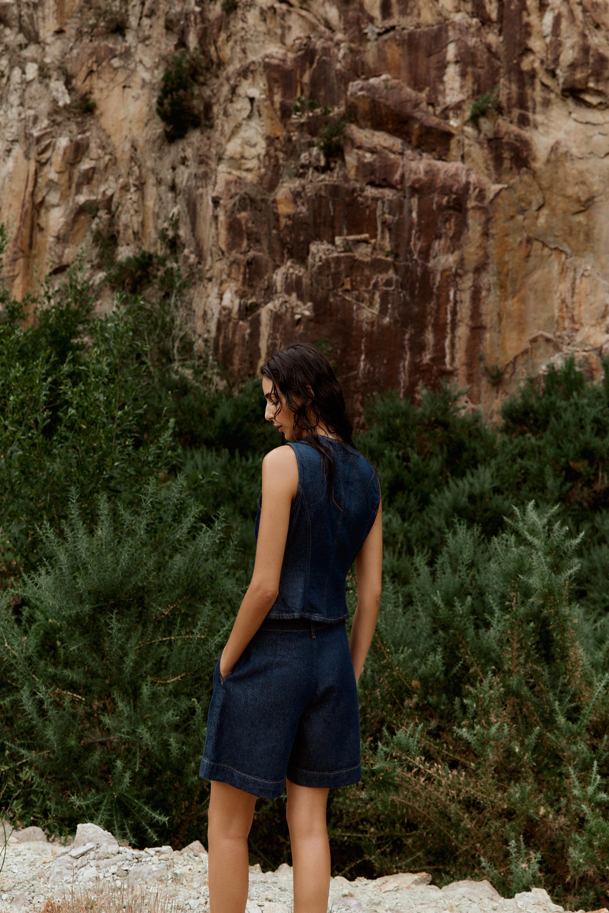 Z1975 DENIM SHORTS WITH DARTS AND BELT | Zara UK